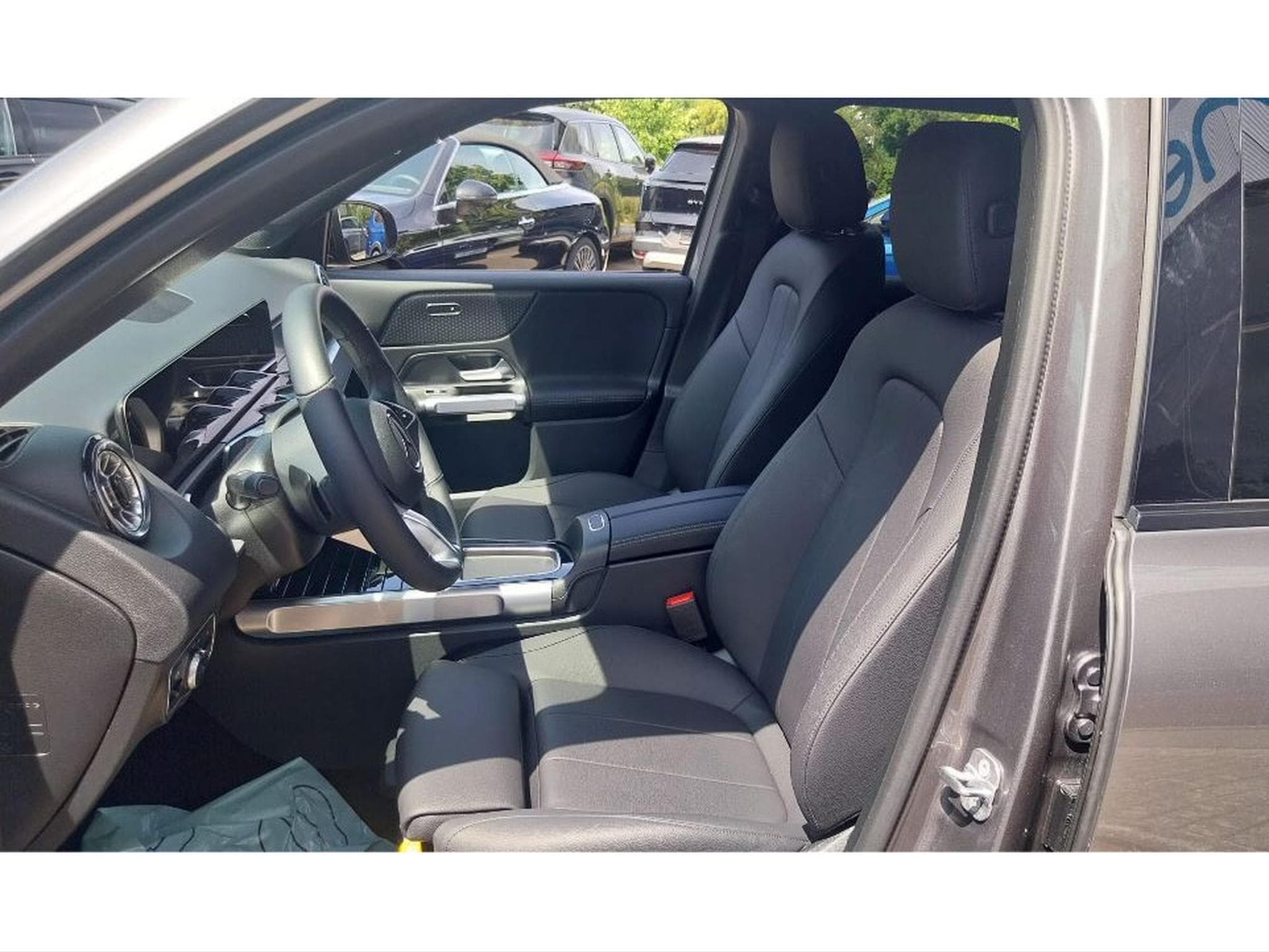 Mercedes GLB 180 CDI Business Line 8G-Tronic 7 PL. CUIR ACC GPS CAM 1° MAIN (2025) - Photo 7