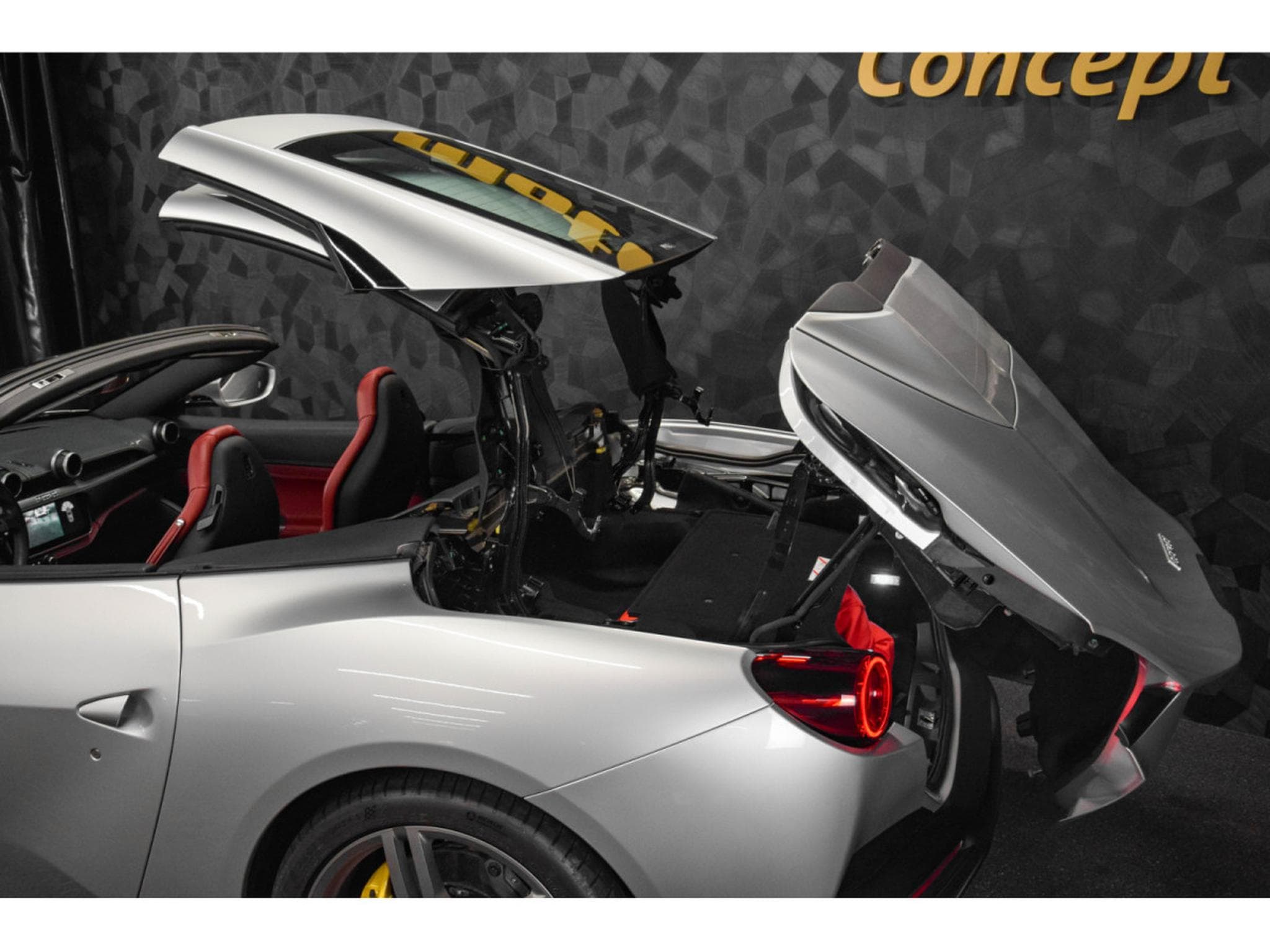 Ferrari Portofino ARGENTO NURBURGRING (2018) - Photo 23