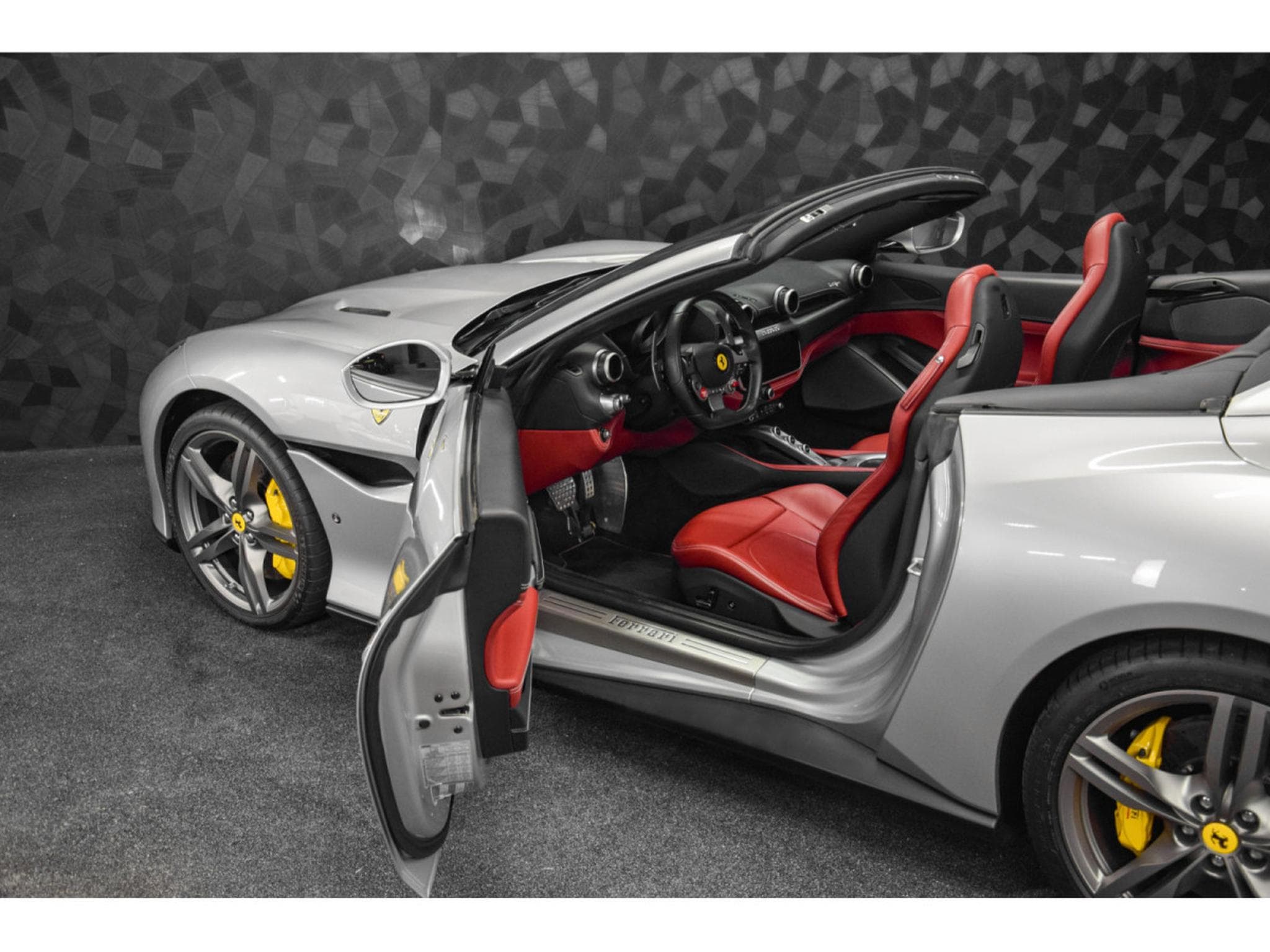 Ferrari Portofino ARGENTO NURBURGRING (2018) - Photo 24