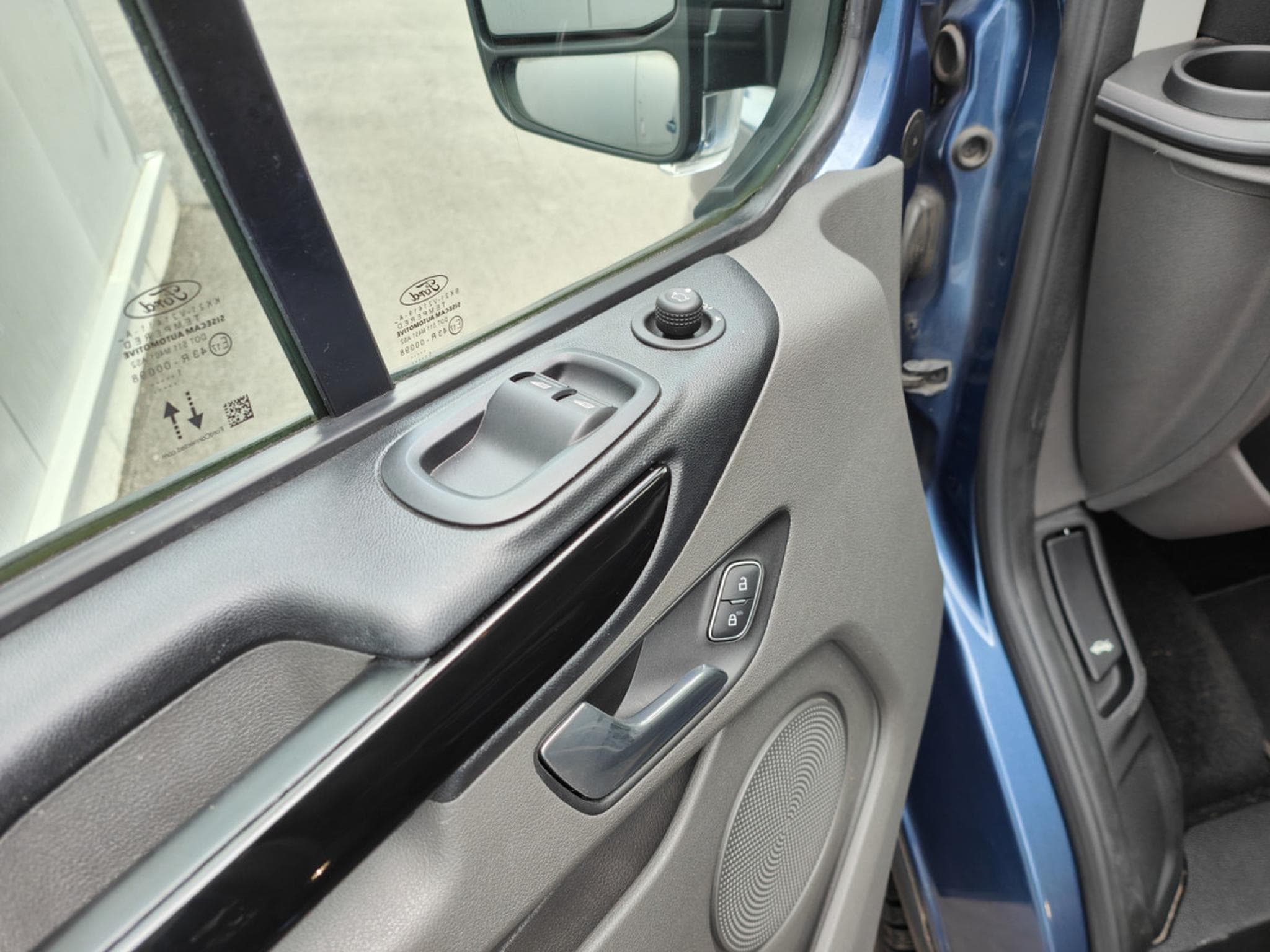 Ford Tourneo 2.0 TDCI L2H1 5 PLACES CARPLAY CAMERA GPS BLUETOOTH (2021) - Photo 12