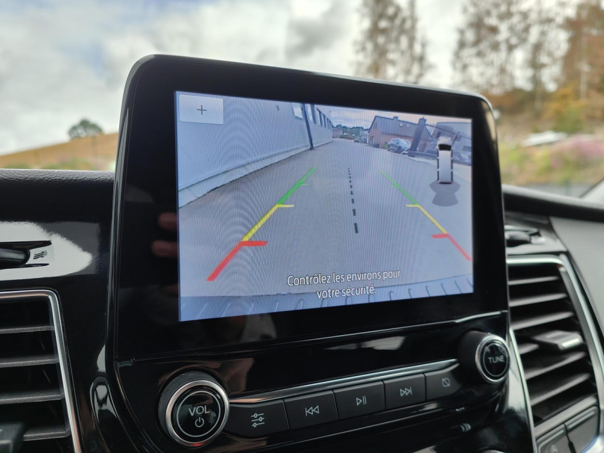 Ford Tourneo 2.0 TDCI L2H1 5 PLACES CARPLAY CAMERA GPS BLUETOOTH (2021) - Photo 17