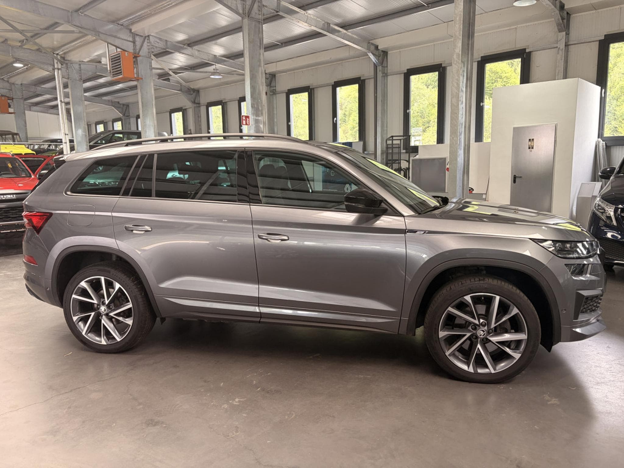 Skoda Kodiaq 2.0 TDi Sport Line 4x4 200 HP (2023) - Photo 2