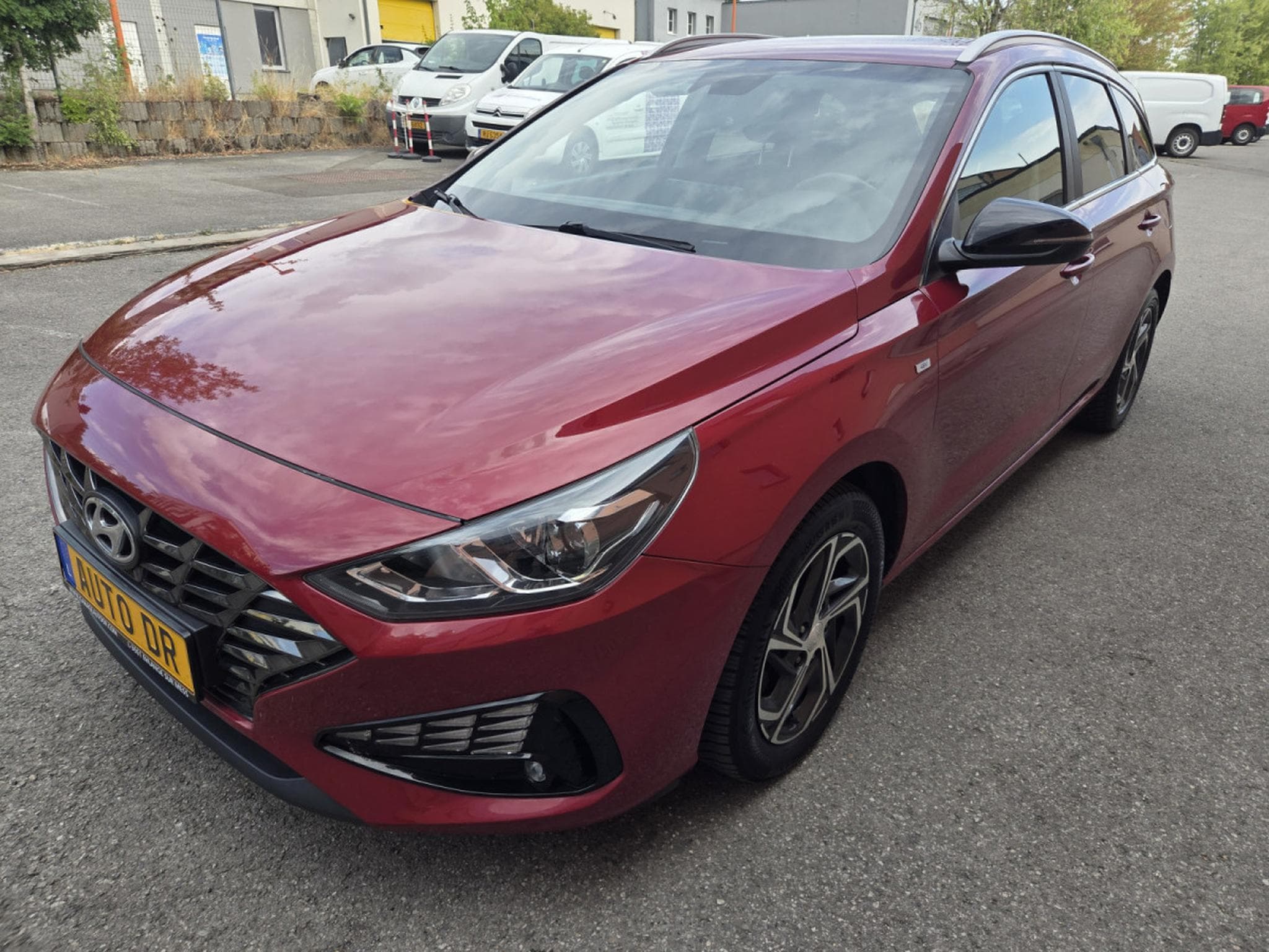 Hyundai i30 SW 1.6 CRDI 136 CV BVA Garantie 12 Mois (2021) - Photo 2