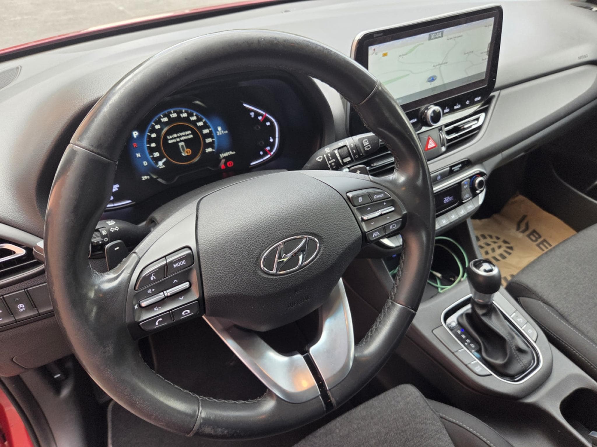 Hyundai i30 SW 1.6 CRDI 136 CV BVA Garantie 12 Mois (2021) - Photo 20