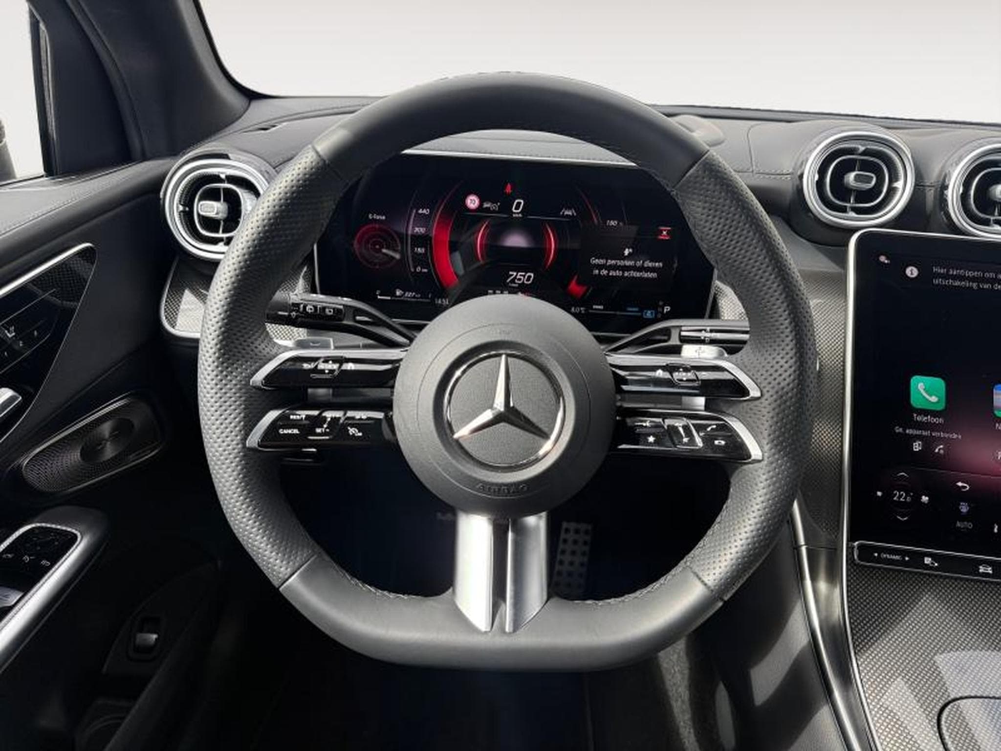 Mercedes GLC 220 d 4MATIC AMG LINE / Premium + / Diesel (2025) - Photo 14