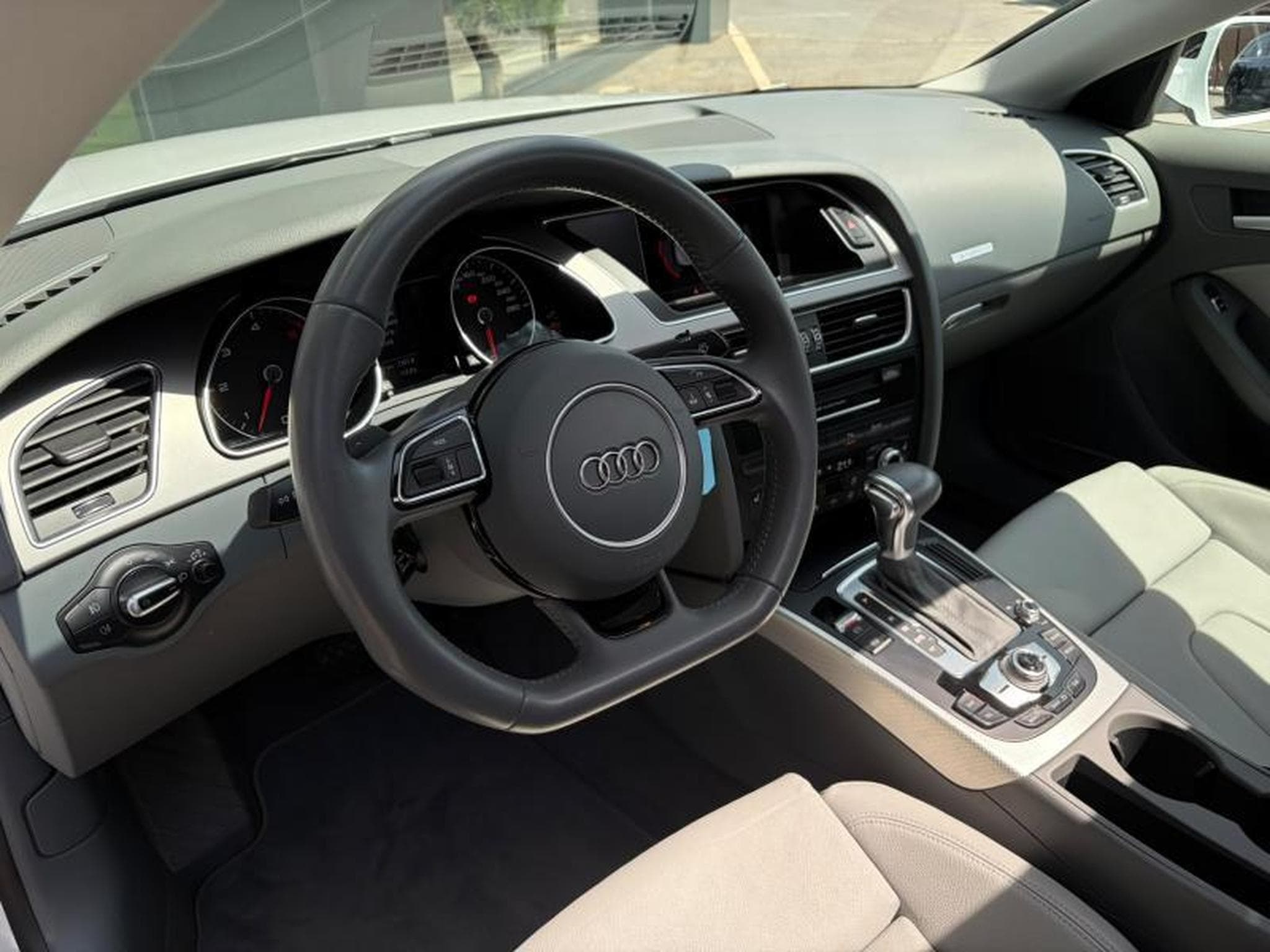 Audi A5 Sportback/S line Extérieur/Toit Ouvrant/Cuir gris/GPS/Sièges (2014) - Photo 6