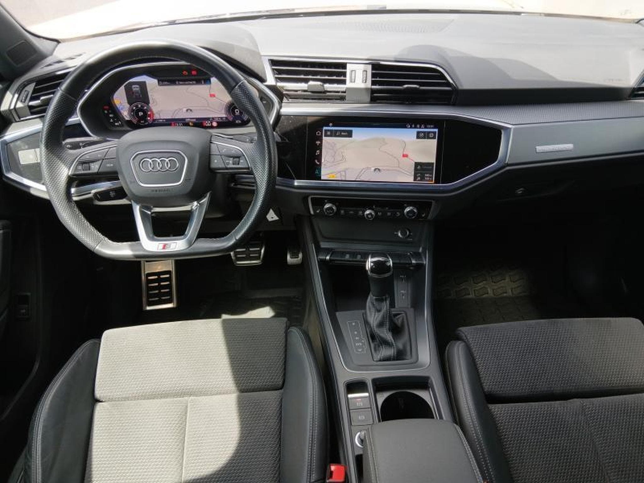 Audi Q3 S-line 40 TDI quattro s-tronic (2021) - Photo 8