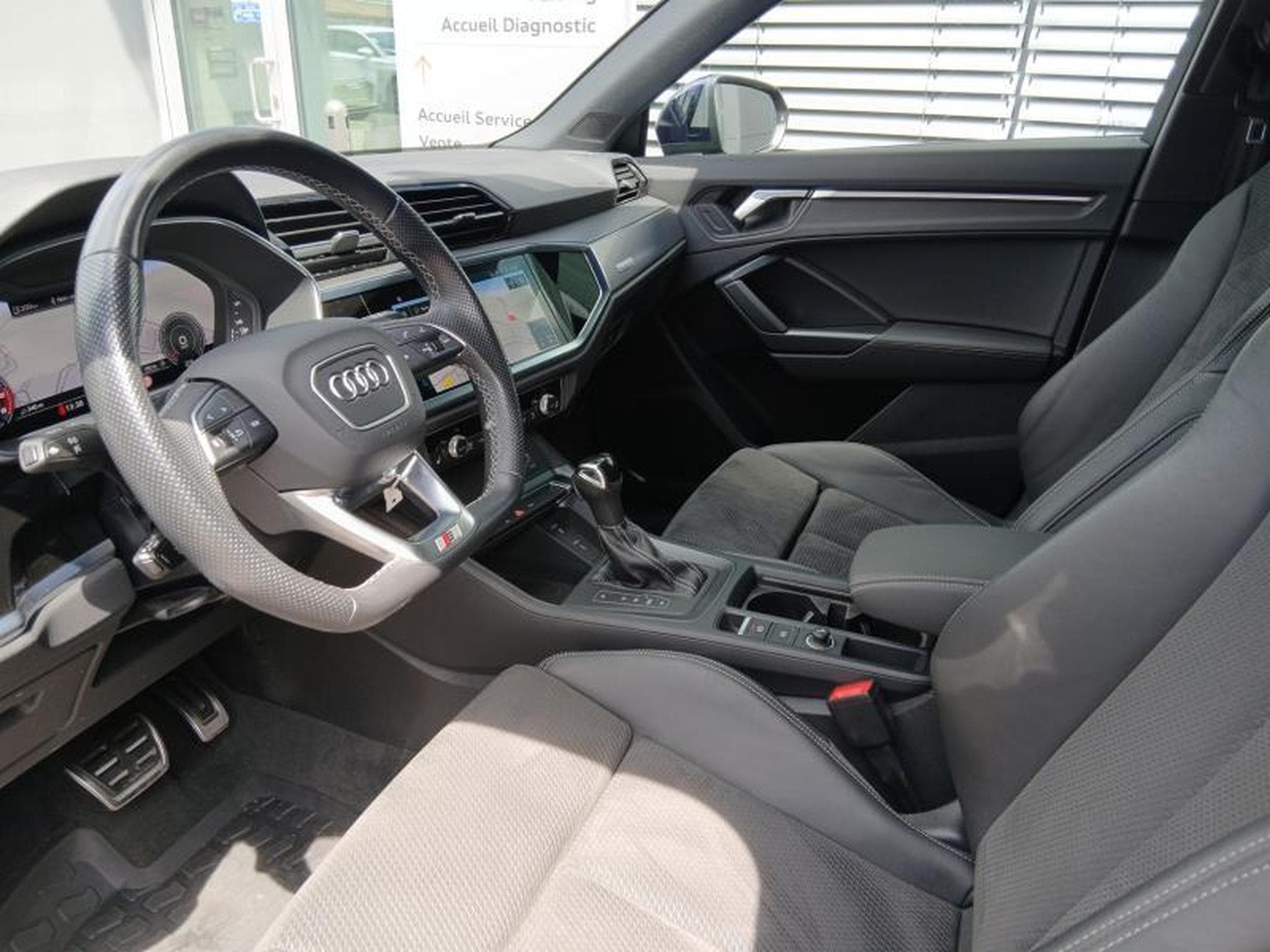 Audi Q3 S-line 40 TDI quattro s-tronic (2021) - Photo 9