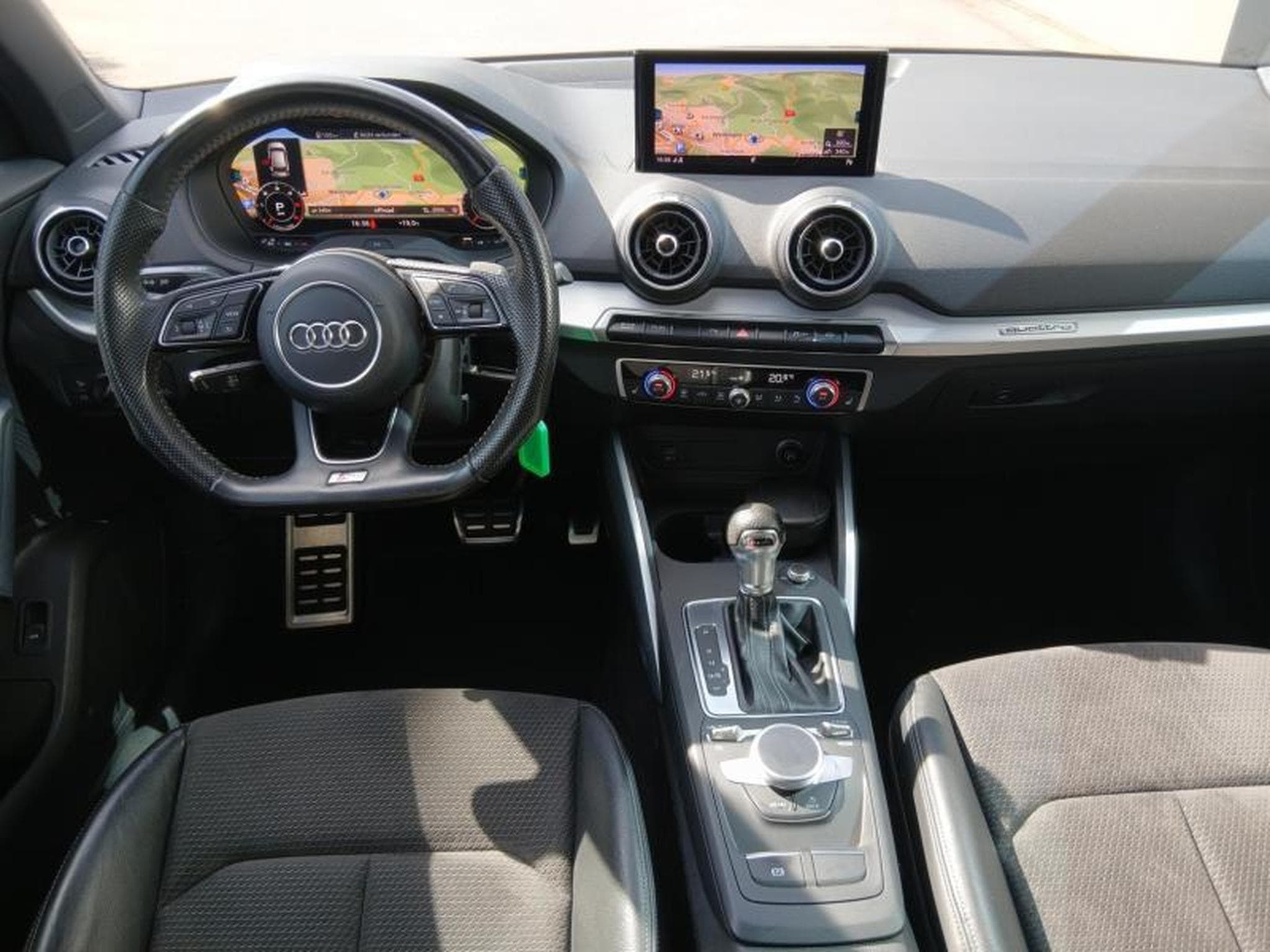 Audi Q2 Sport 2.0 TDI quattro s-tronic (2018) - Photo 8