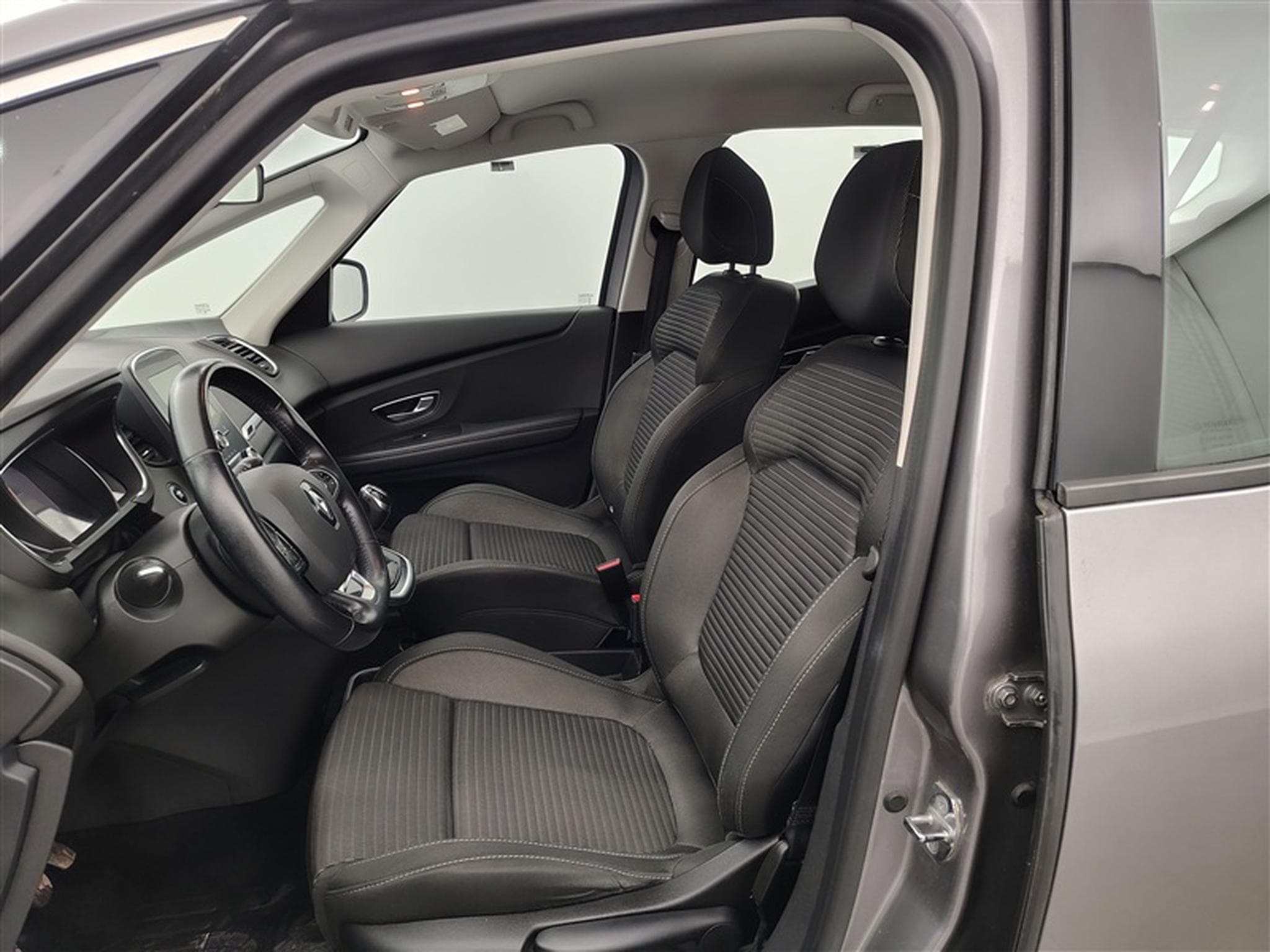 Renault Scenic 1.5 dCi Energy ZEN 7pl. NAVI / PDC AR / KEYLESS (2018) - Photo 7