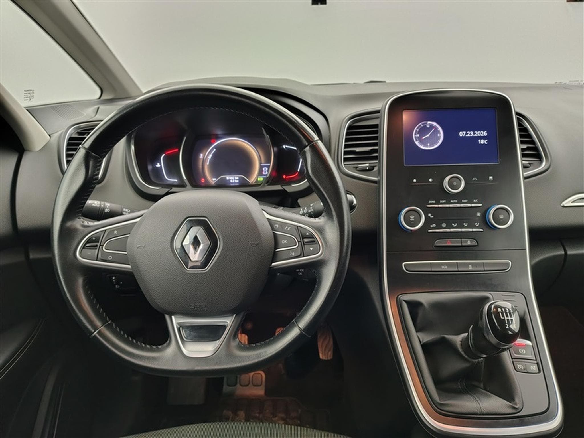 Renault Scenic 1.5 dCi Energy ZEN 7pl. NAVI / PDC AR / KEYLESS (2018) - Photo 9