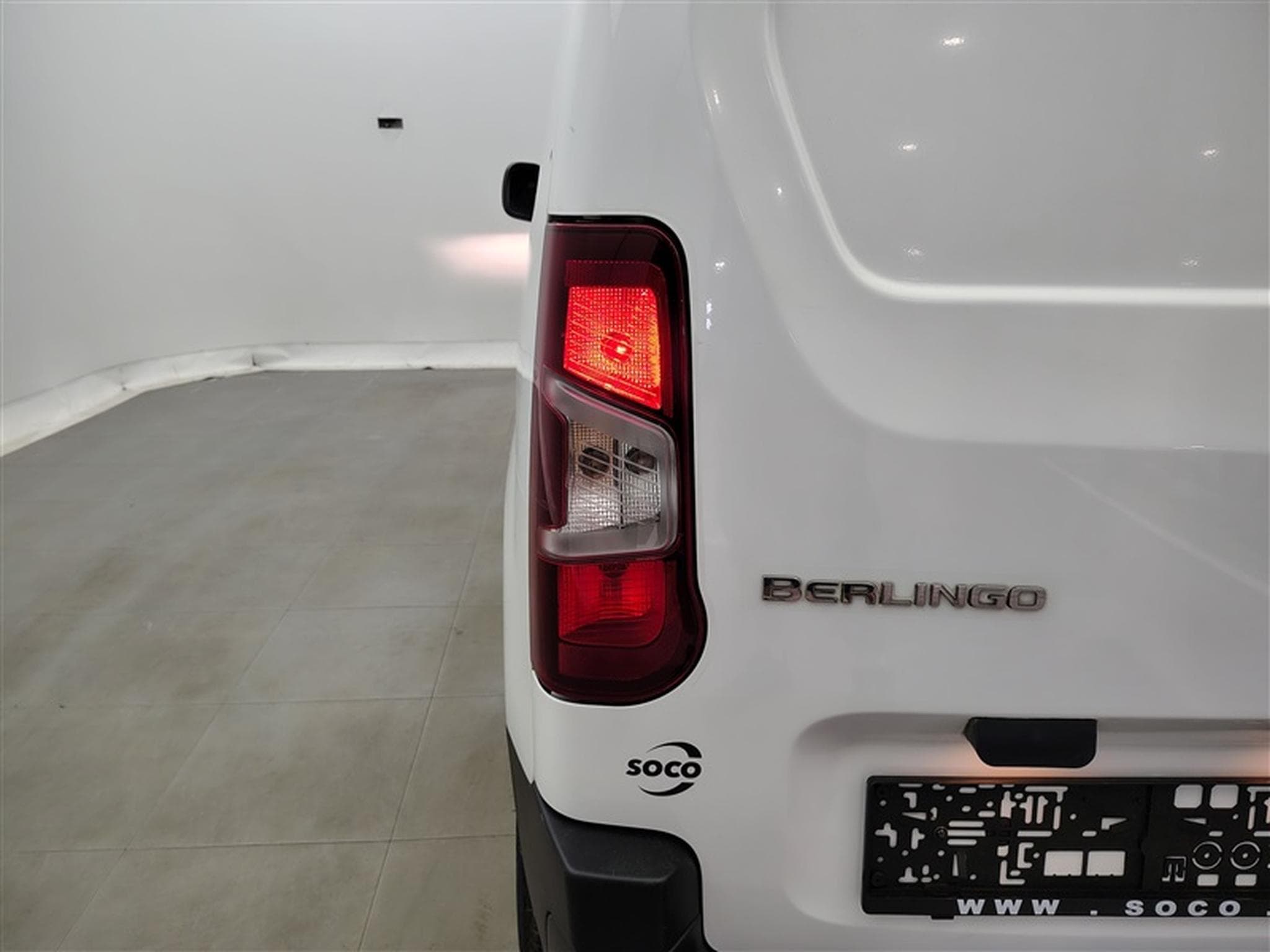 Citroen Berlingo 1.2 PureTech 130Cv EAT8 Worker 3PL / NAVI / CAMERA / CARPLAY (2020) - Photo 16