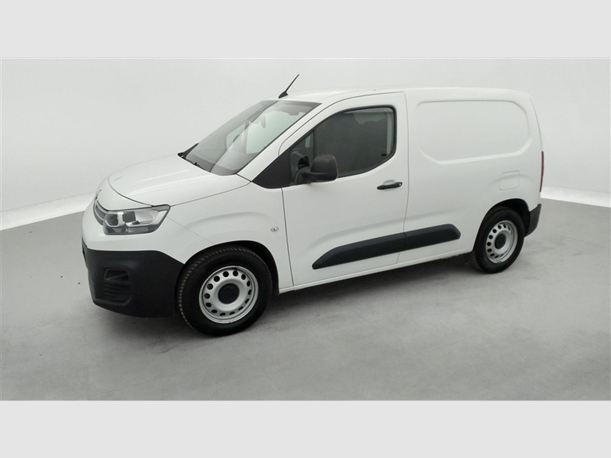 Citroen Berlingo 1.2 PureTech 130Cv EAT8 Worker 3PL / NAVI / CAMERA / CARPLAY (2020) - Photo 21