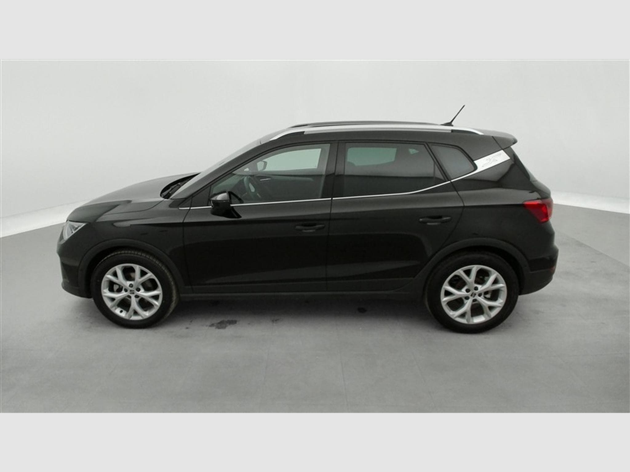 Seat Arona 1.0 TSI FR DSG  NAVI / CARPLAY / FULL LED (2024) - Photo 3