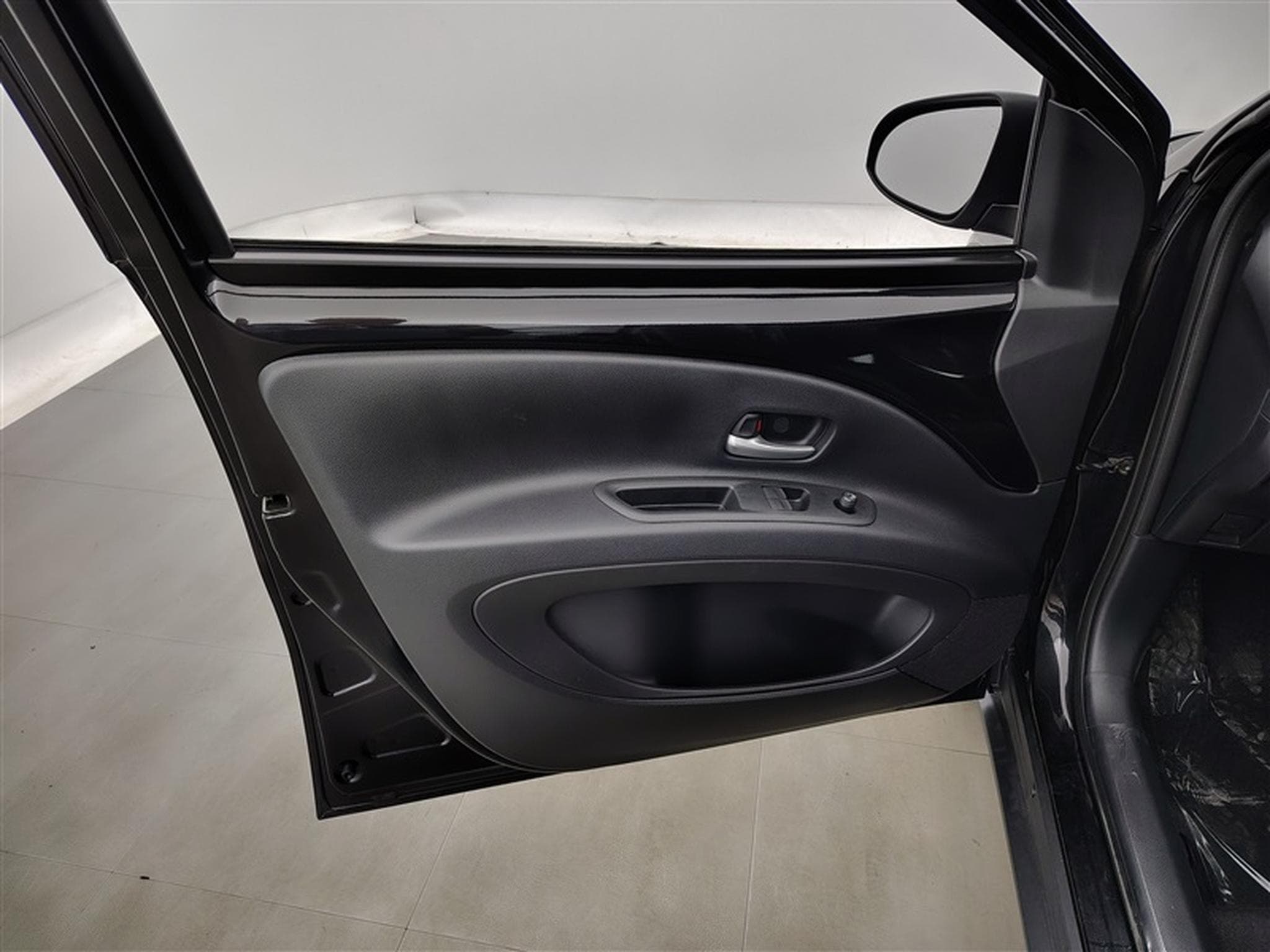 Toyota Aygo 1.0i VVT-i X play CVT *CARPLAY/CAMERA* (2024) - Photo 16