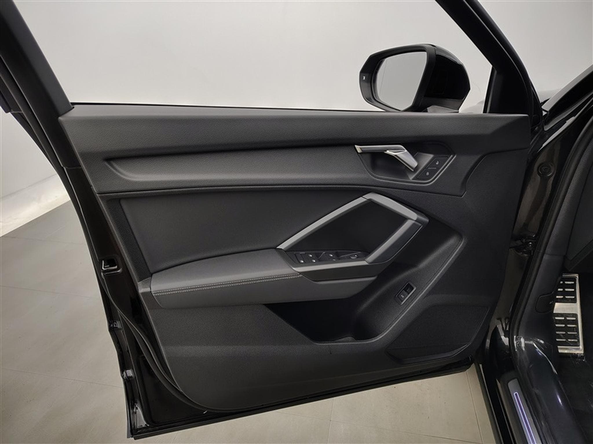 Audi Q3 SportBack 35 TFSI 150cv S-Tronic S line NAVI / FULL LED (2023) - Photo 17