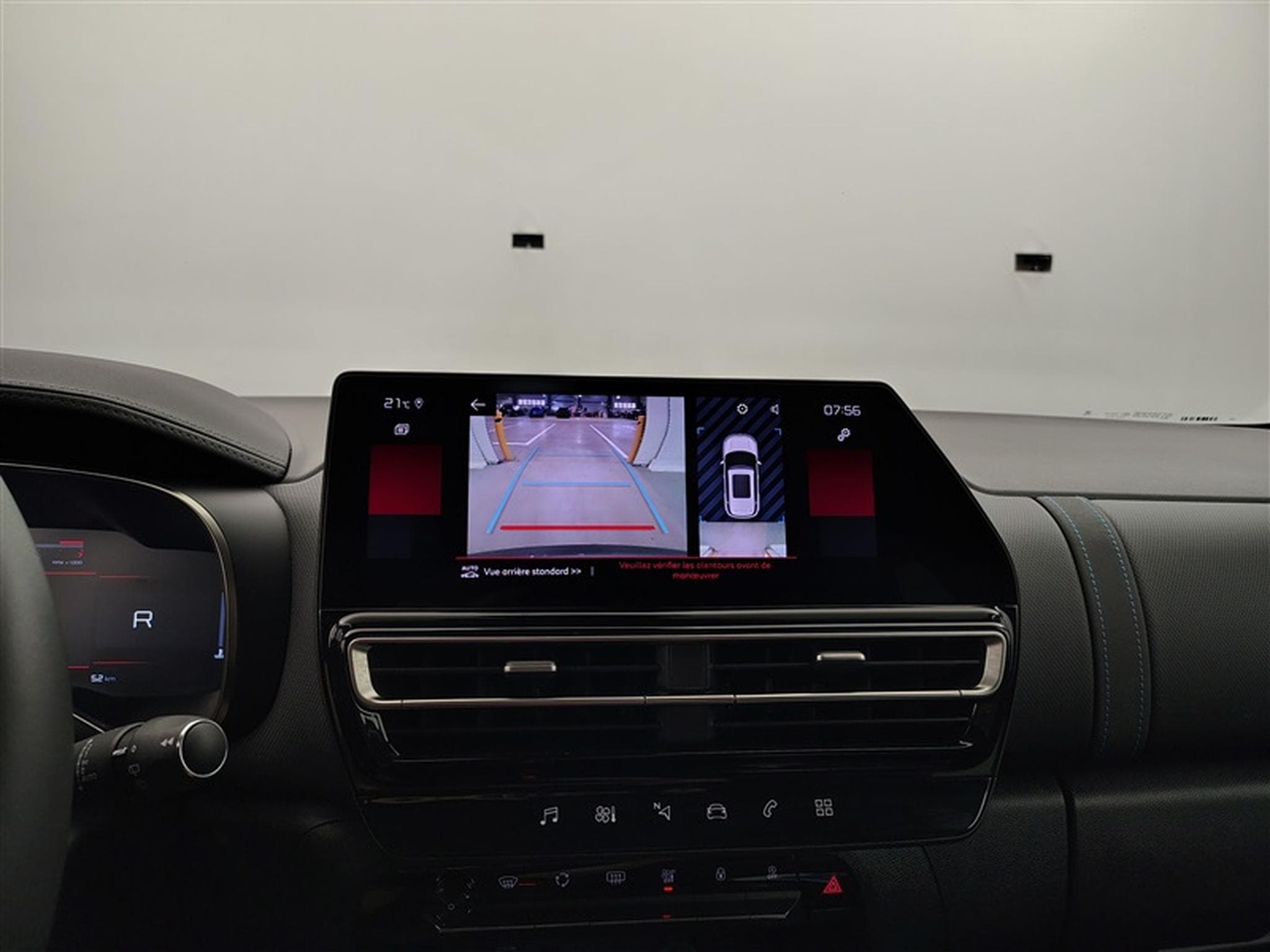 Citroen C5 Aircross 1.5 BlueHDi 130cv EAT8 PLUS NAVI / FULL LED / S-CUIR / JA 19 (2025) - Photo 18