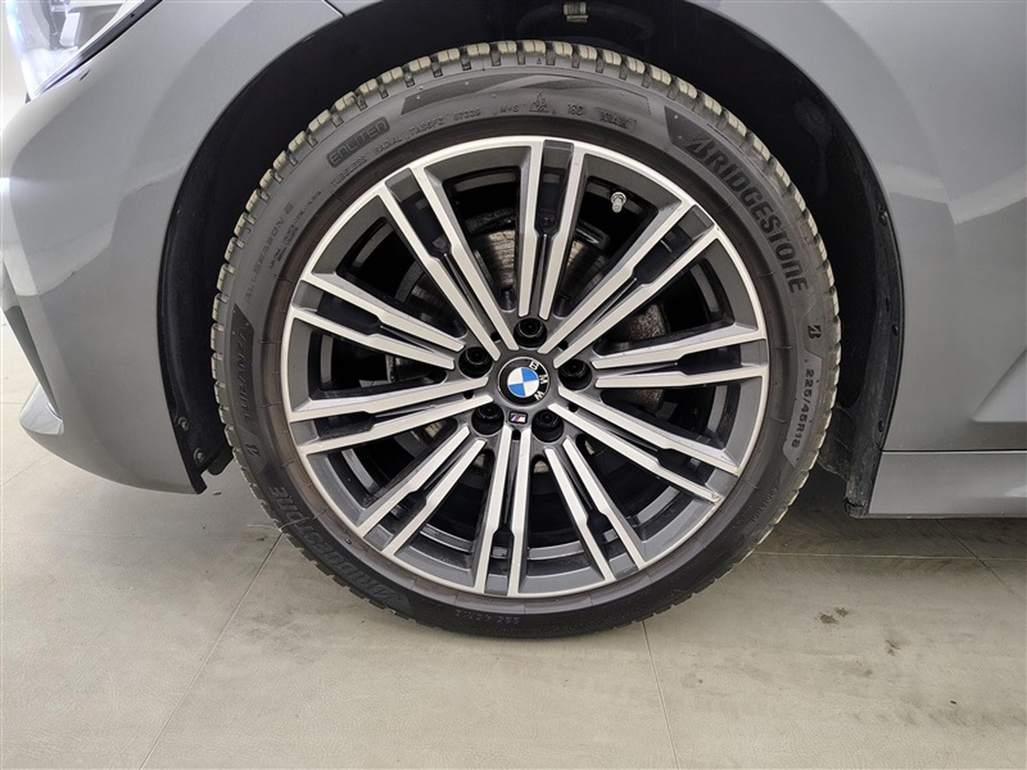 BMW 320 320 dA Pack M CUIR / NAVI / TO PANO / CARPLAY (2021) - Photo 6