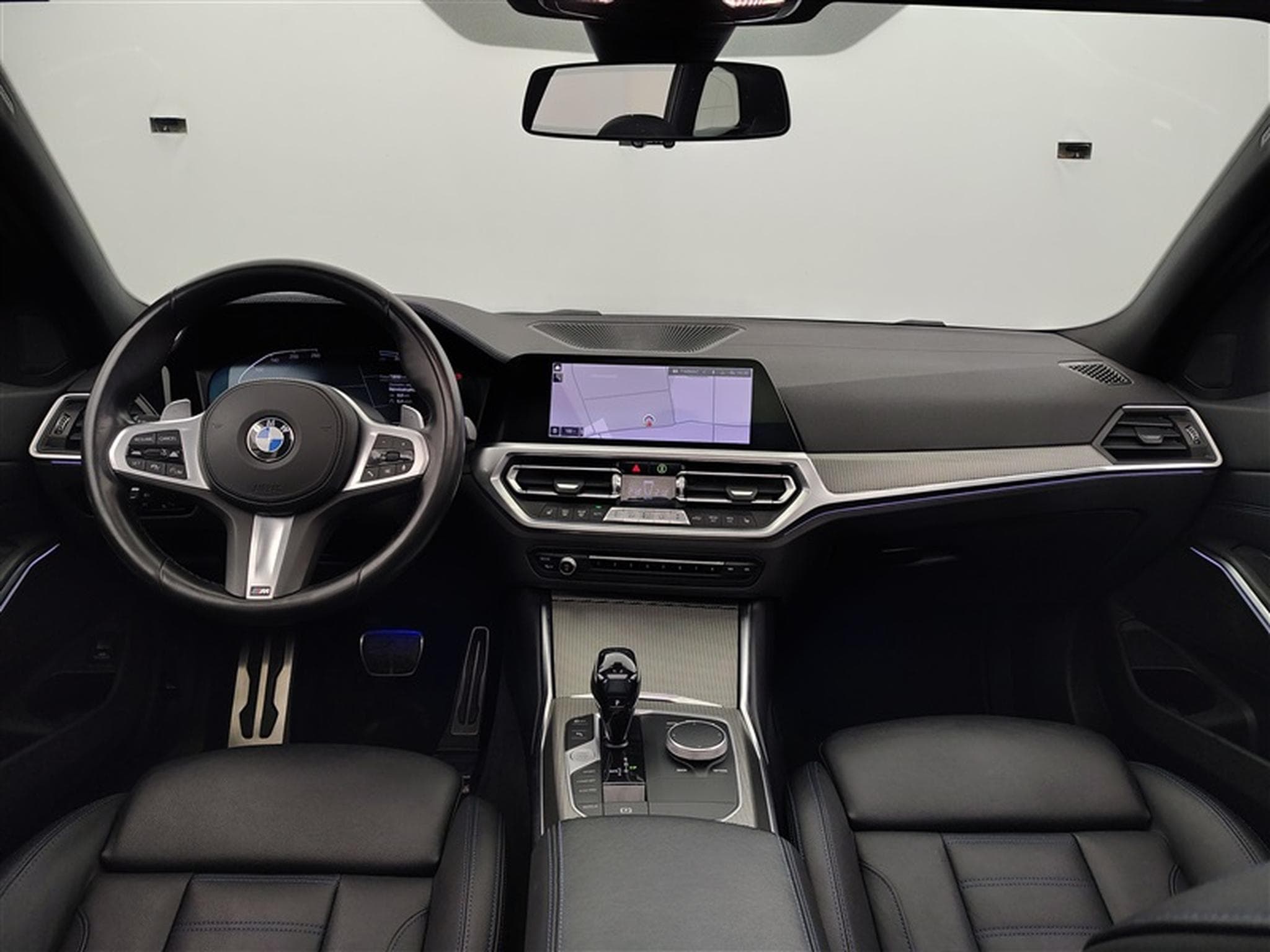 BMW 320 320 dA Pack M CUIR / NAVI / TO PANO / CARPLAY (2021) - Photo 8