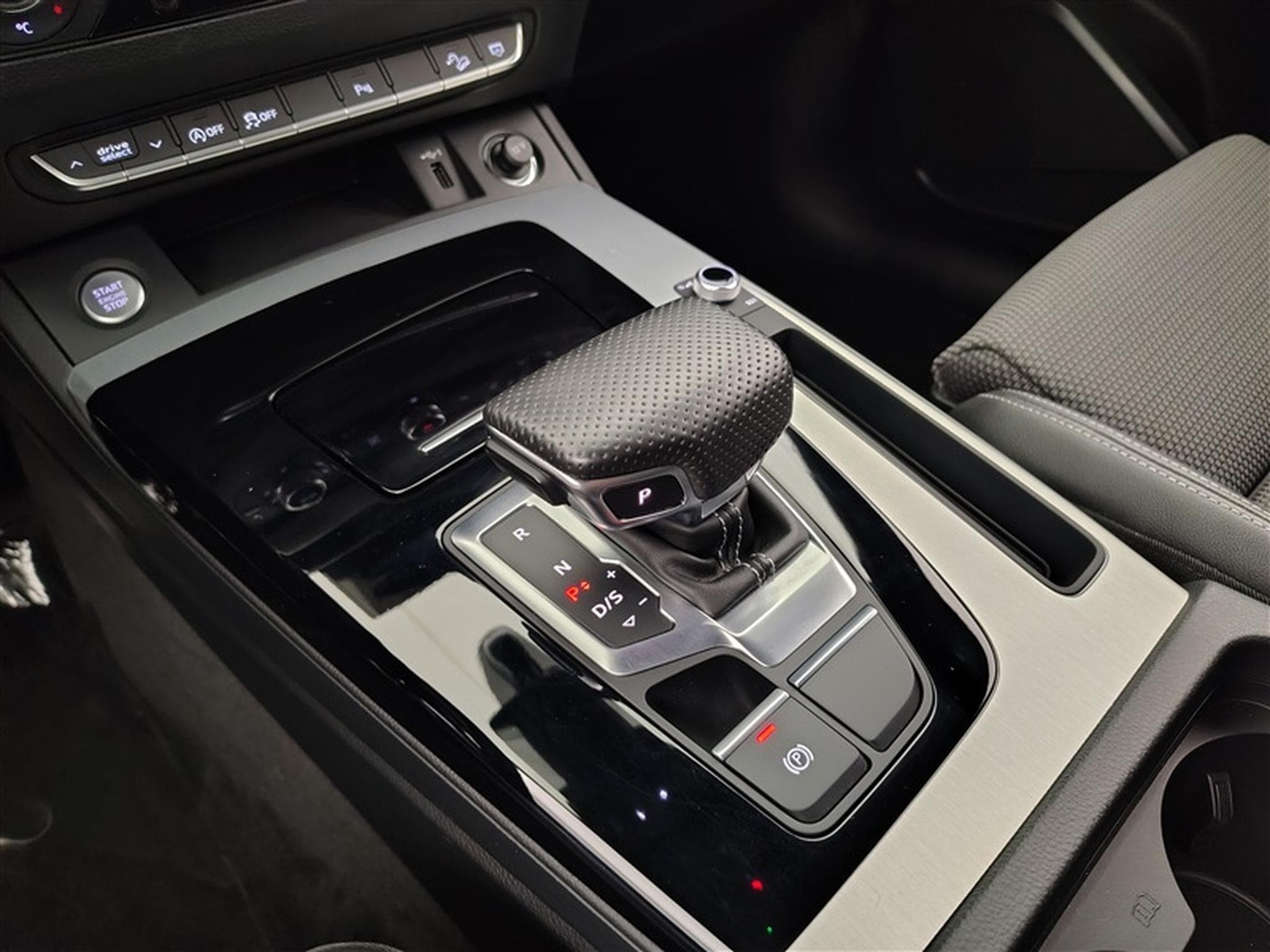 Audi Q5 35 TDi 163 CV S LINE S tronic (2021) - Photo 11