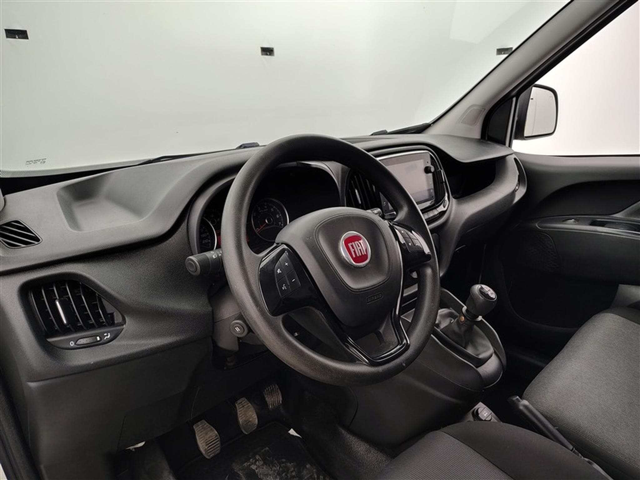 Fiat Doblo 1.6 MJET Cargo CLIM / CARPLAY N°83 (2023) - Photo 8