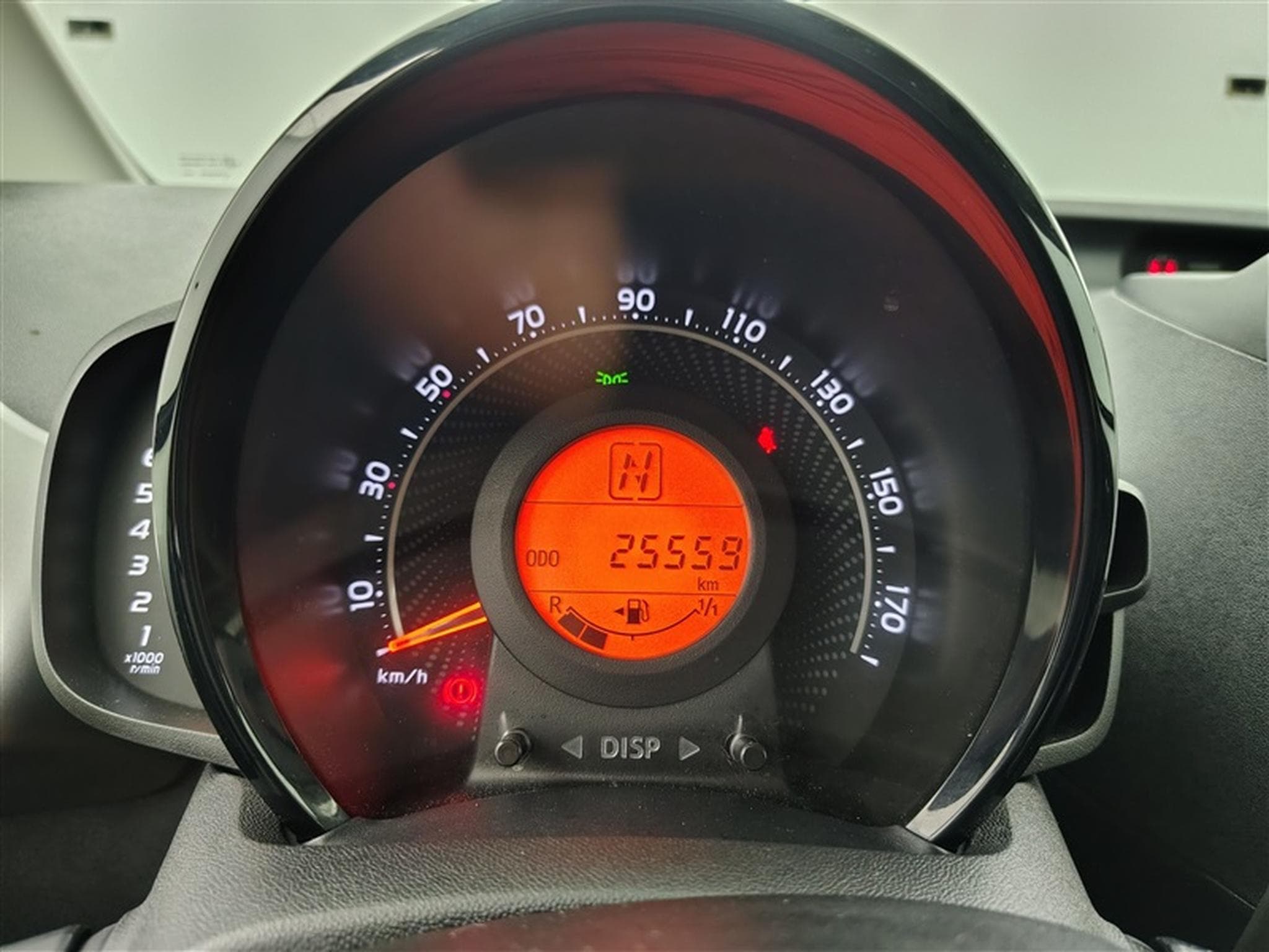 Toyota Aygo 1.0i VVT-i X-Play AUTO (2020) - Photo 10