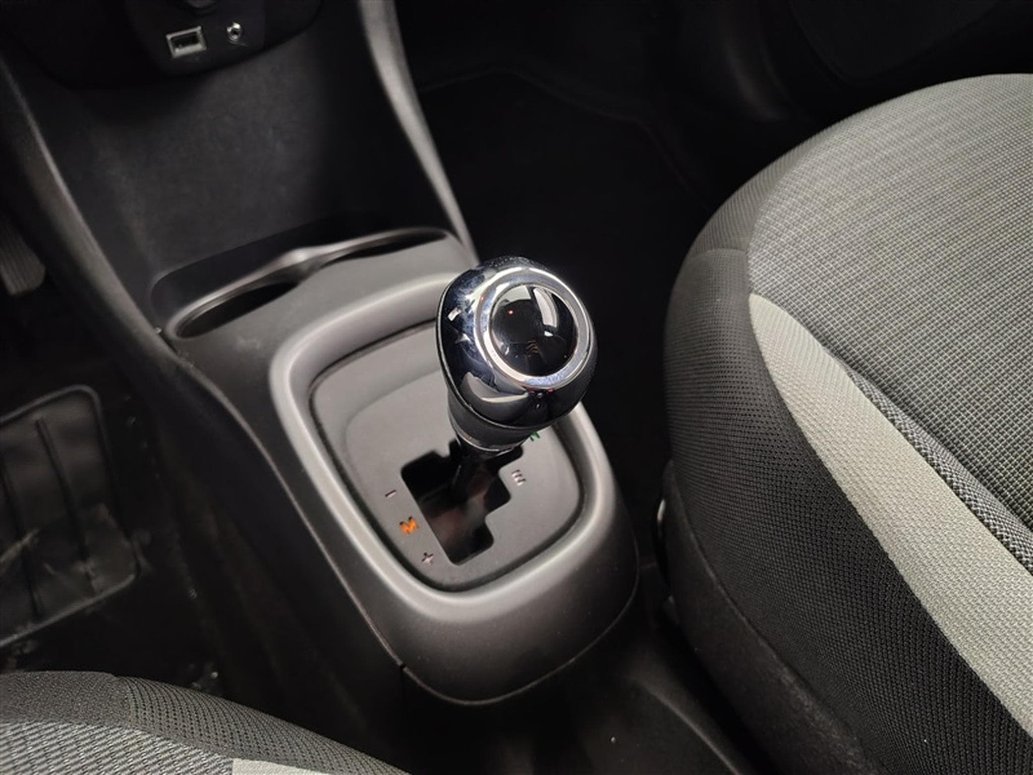 Toyota Aygo 1.0i VVT-i X-Play AUTO (2020) - Photo 12