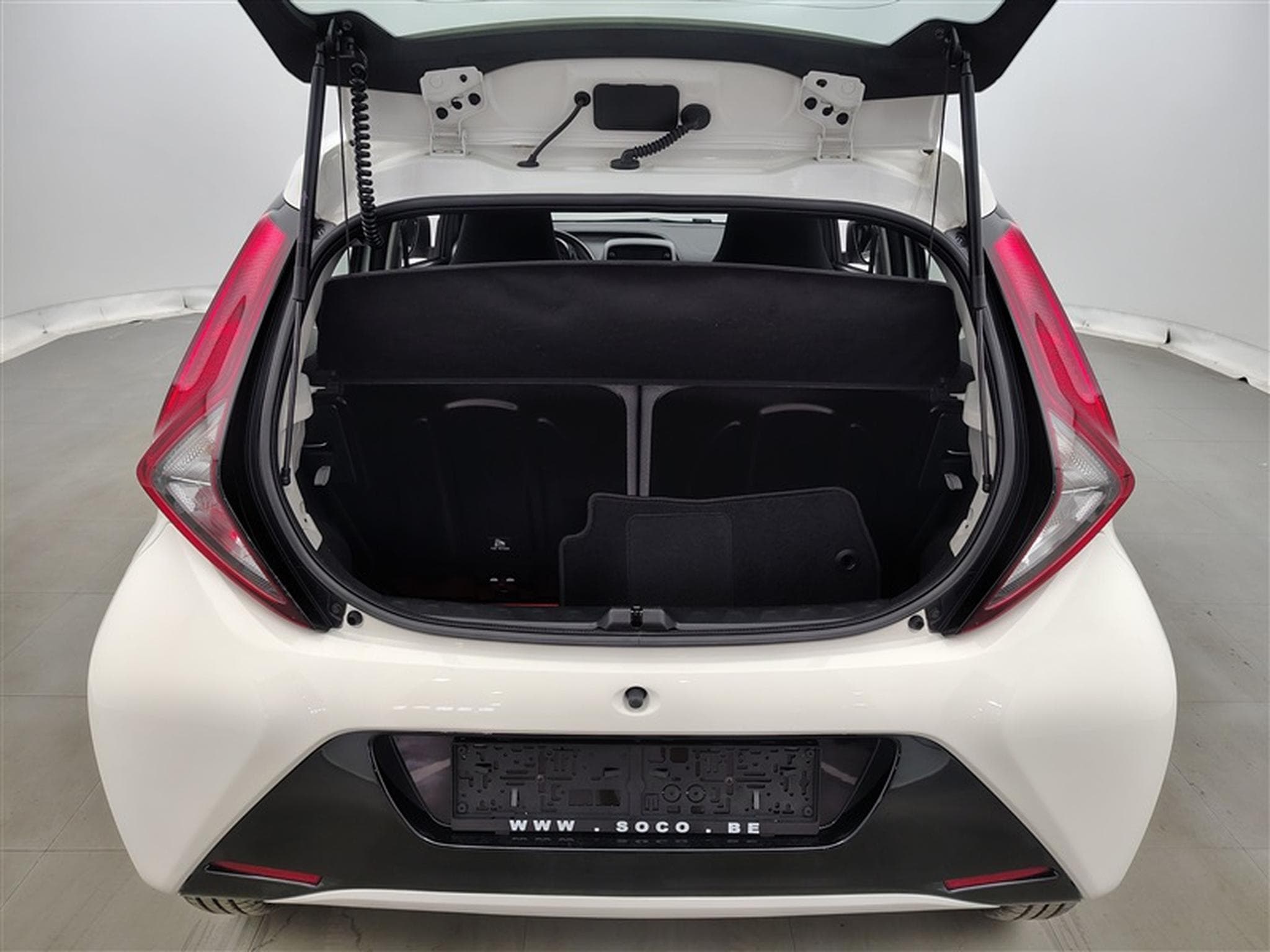 Toyota Aygo 1.0i VVT-i X-Play AUTO (2020) - Photo 14