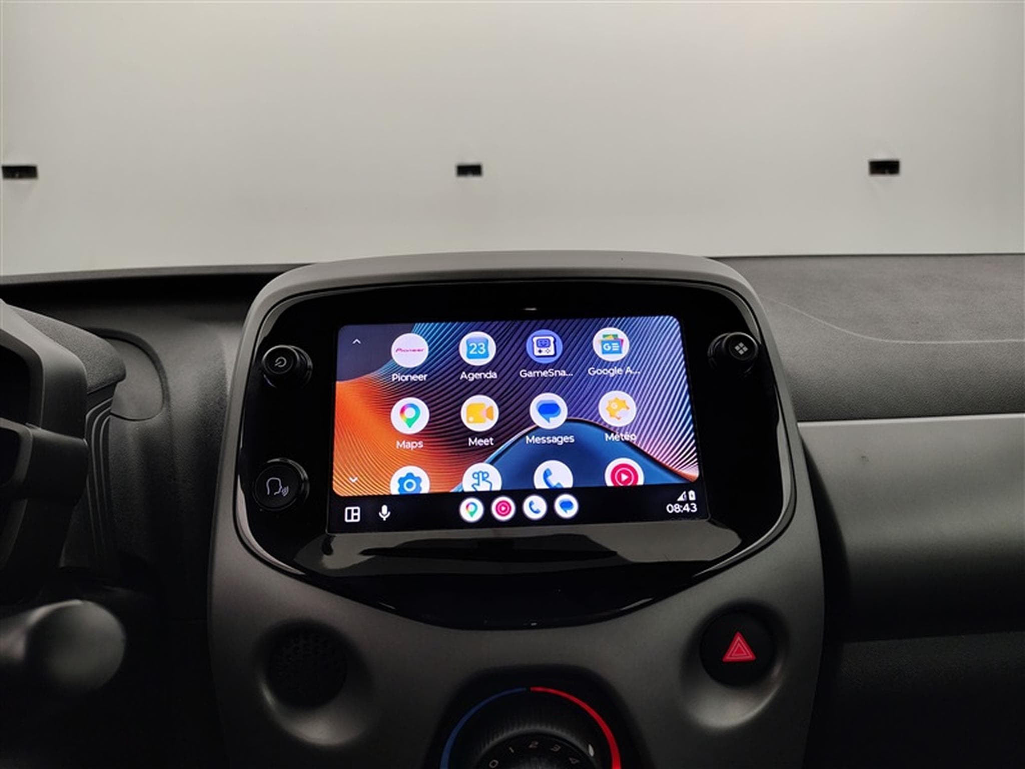 Toyota Aygo 1.0i VVT-i X-Play AUTO (2020) - Photo 19