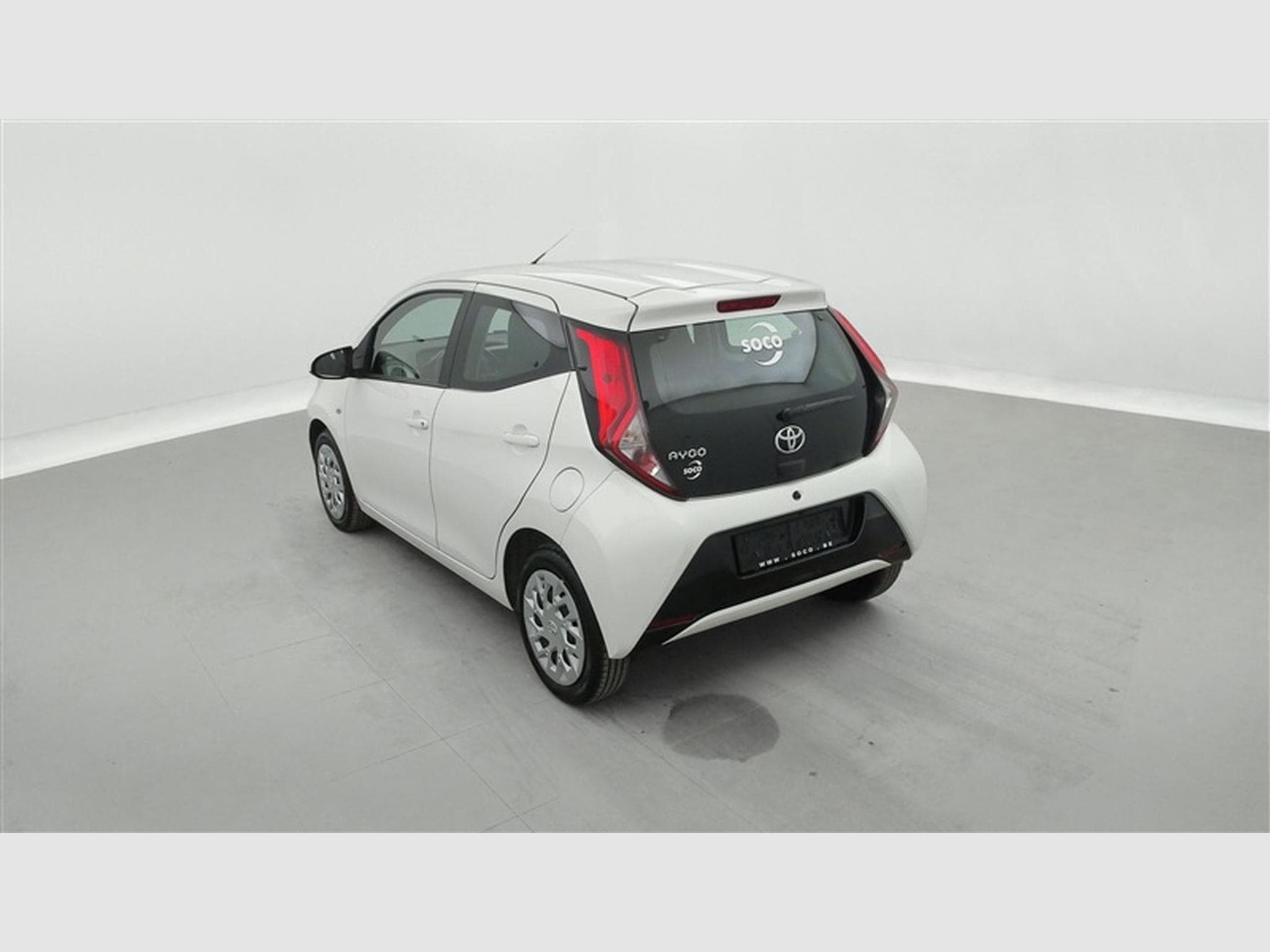 Toyota Aygo 1.0i VVT-i X-Play AUTO (2020) - Photo 2