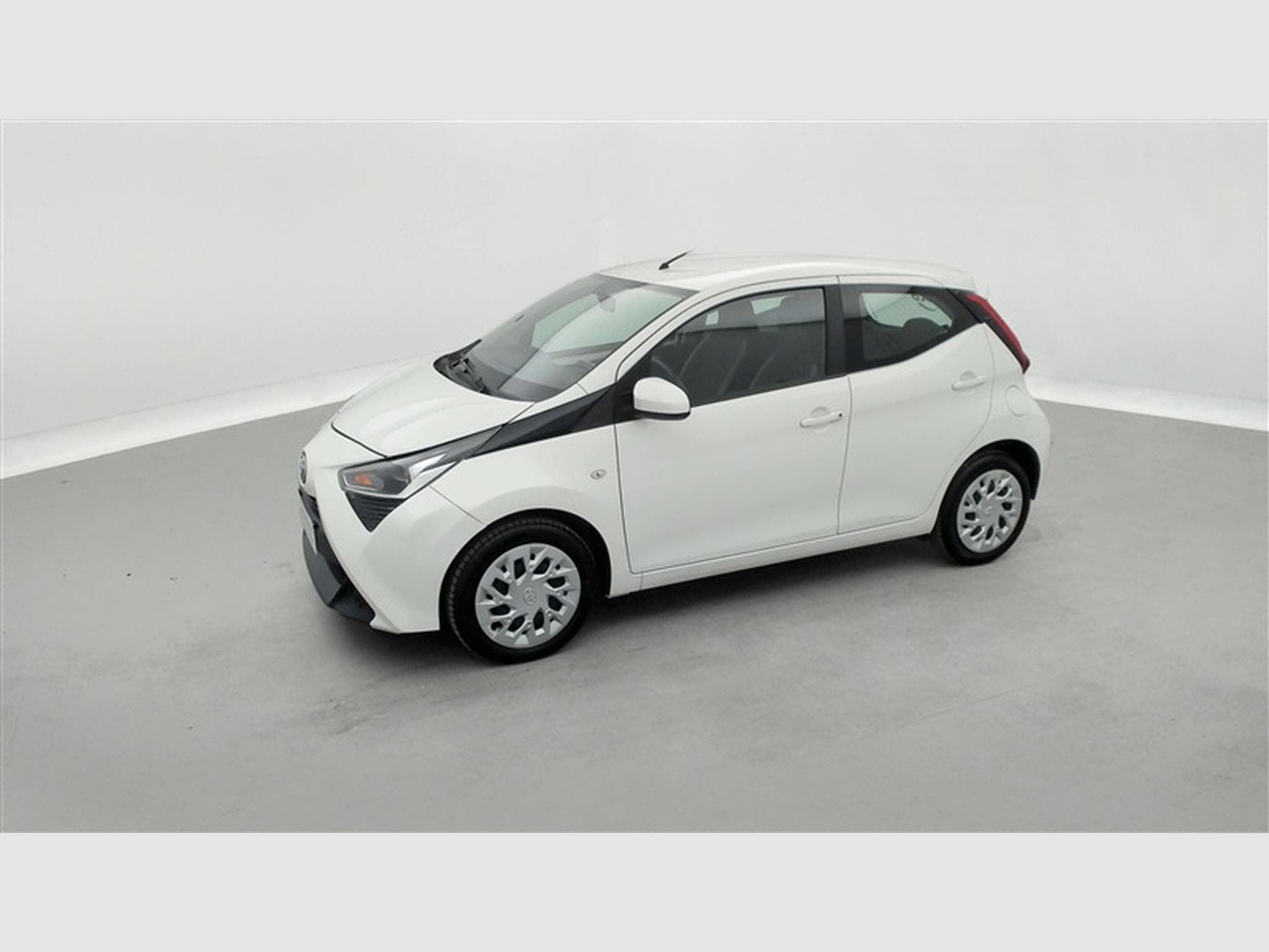 Toyota Aygo 1.0i VVT-i X-Play AUTO (2020) - Photo 20