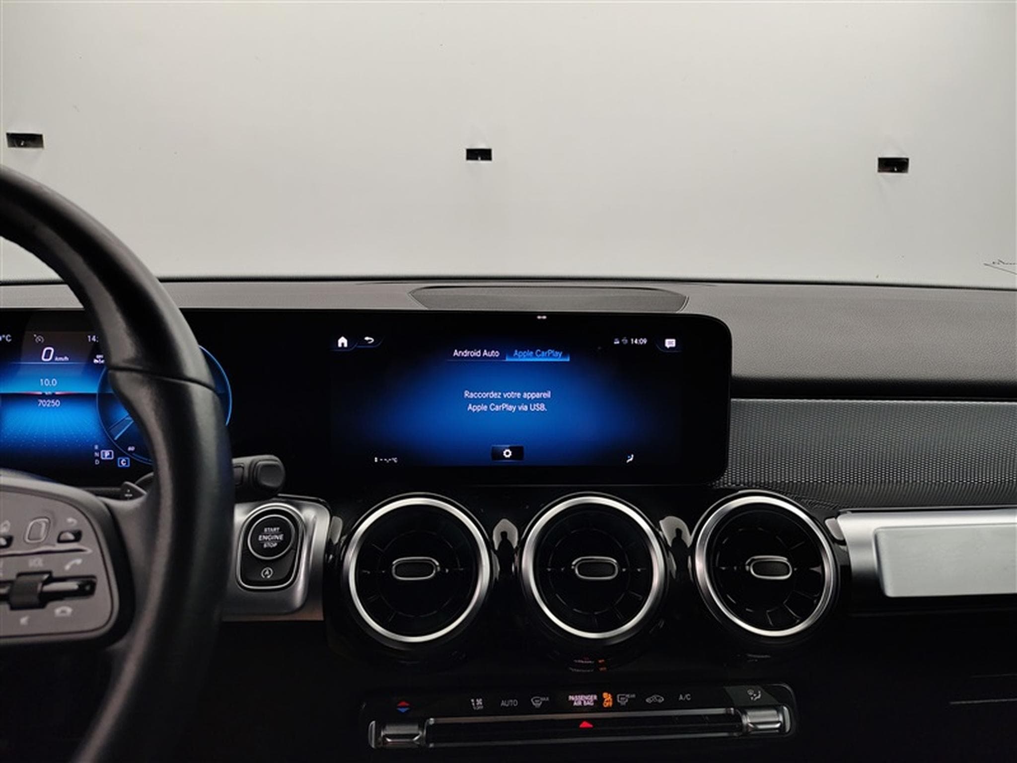 Mercedes GLB 180 180d Autom. Business Solution  S-CUIR / NAVI / FULL LED (2022) - Photo 20