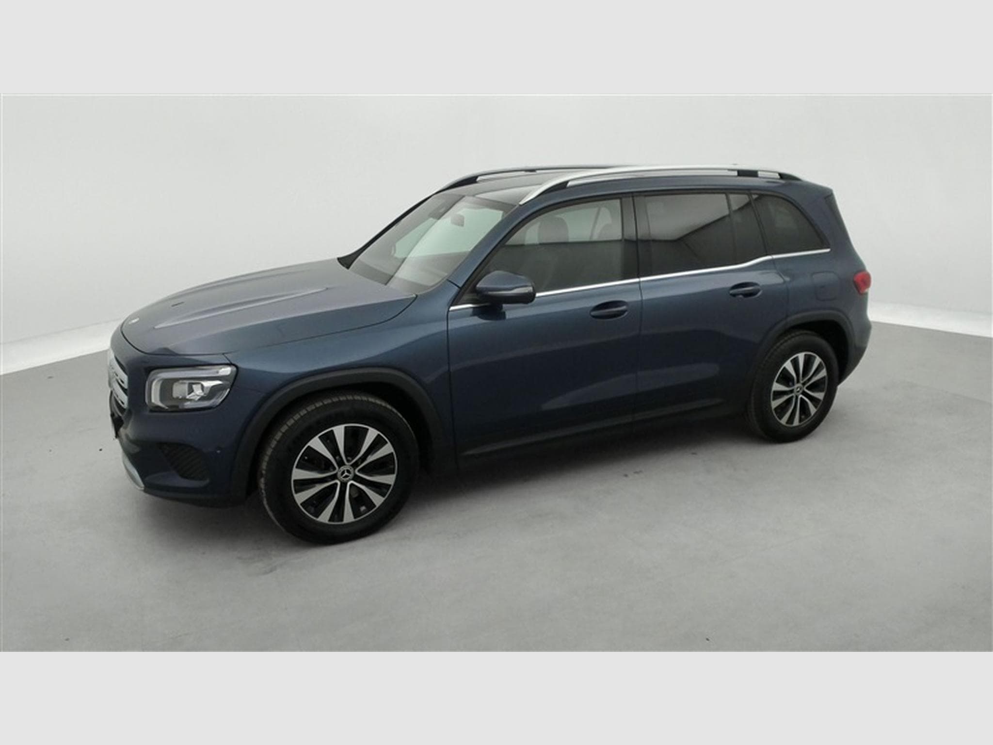 Mercedes GLB 180 180d Autom. Business Solution  S-CUIR / NAVI / FULL LED (2022) - Photo 21