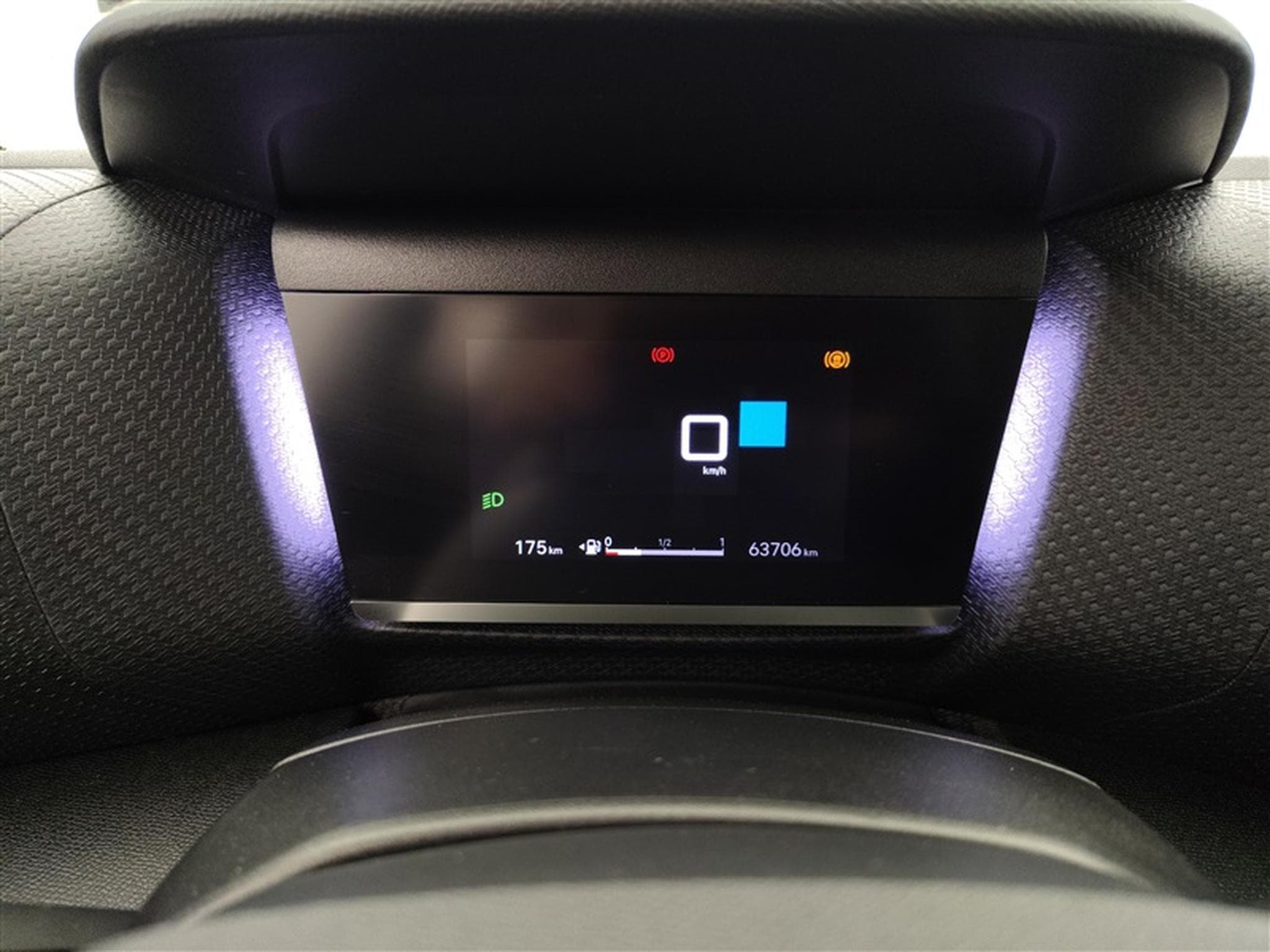 Citroen C4 1.2 PureTech Shine Pack CUIR/NAVI/FULL LED (2023) - Photo 10