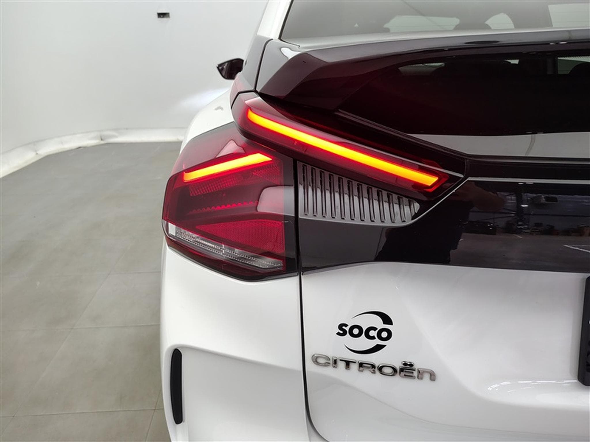Citroen C4 1.2 PureTech Shine Pack CUIR/NAVI/FULL LED (2023) - Photo 16