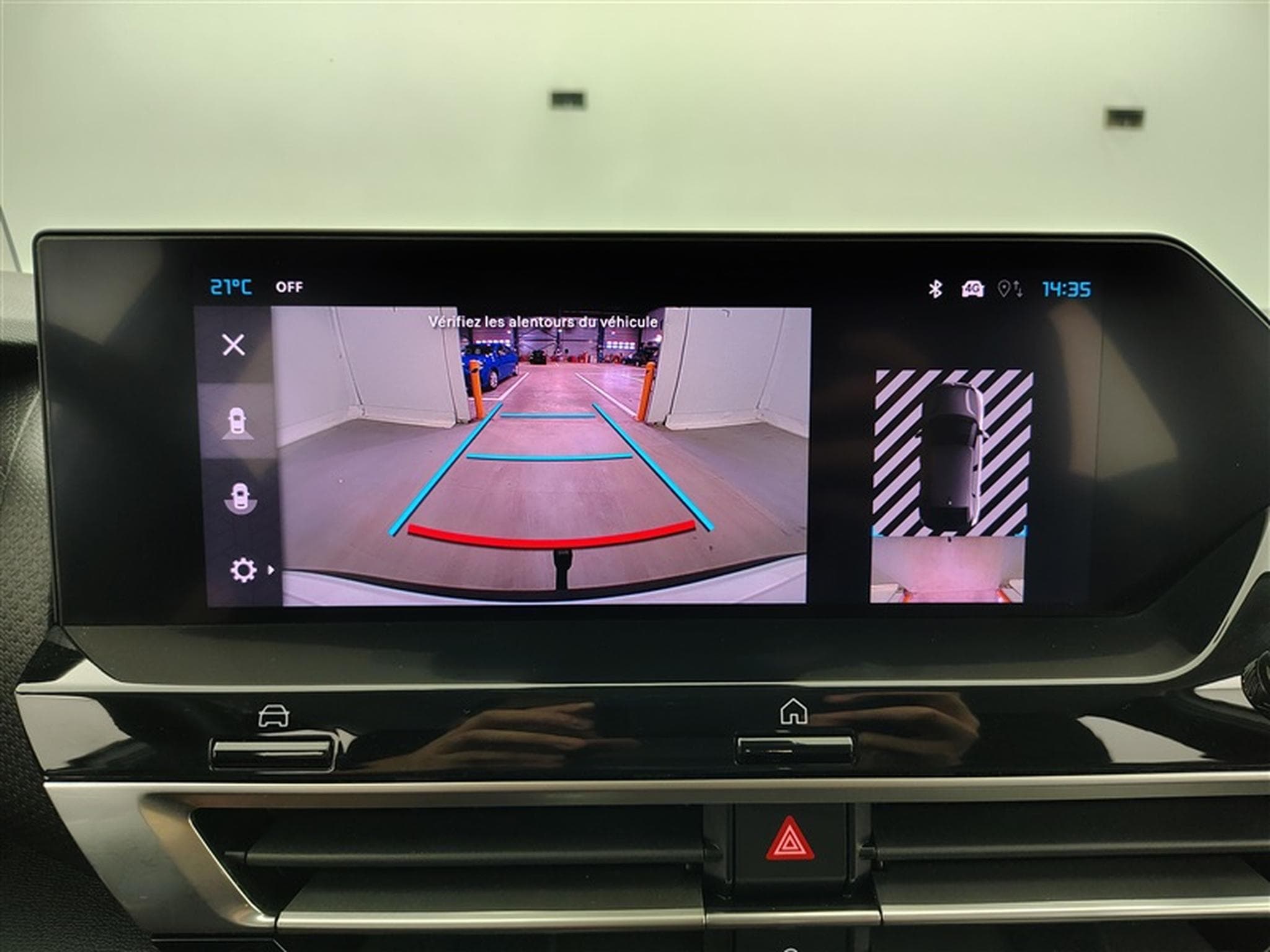 Citroen C4 1.2 PureTech Shine Pack CUIR/NAVI/FULL LED (2023) - Photo 18
