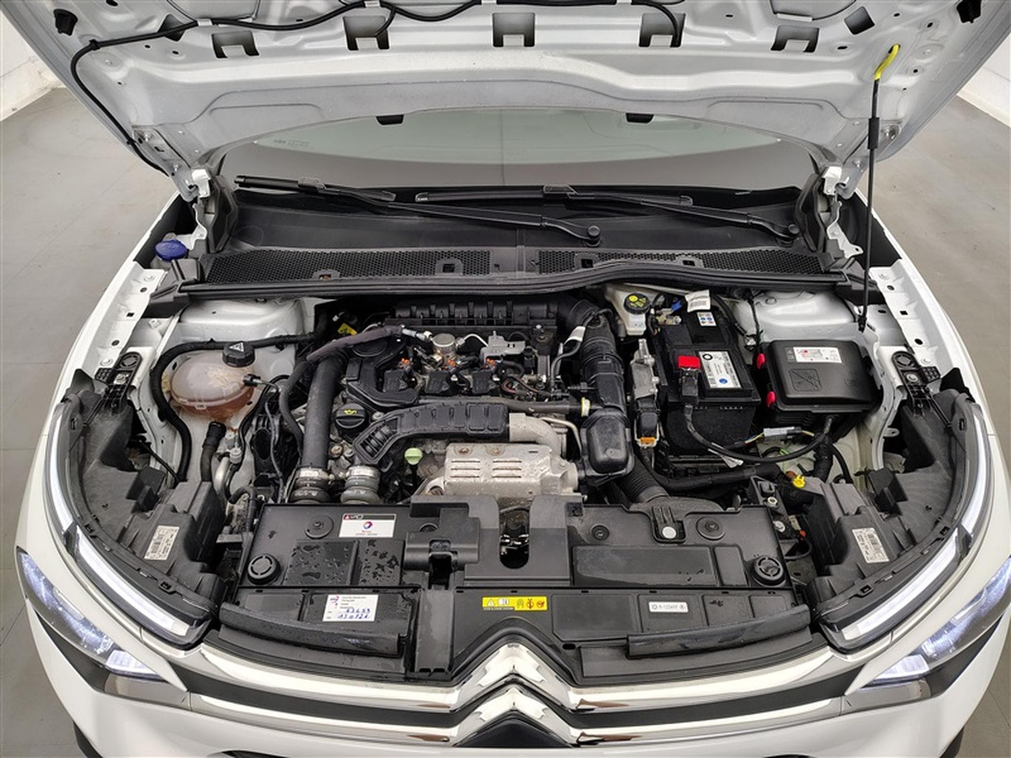 Citroen C4 1.2 PureTech Shine Pack CUIR/NAVI/FULL LED (2023) - Photo 20