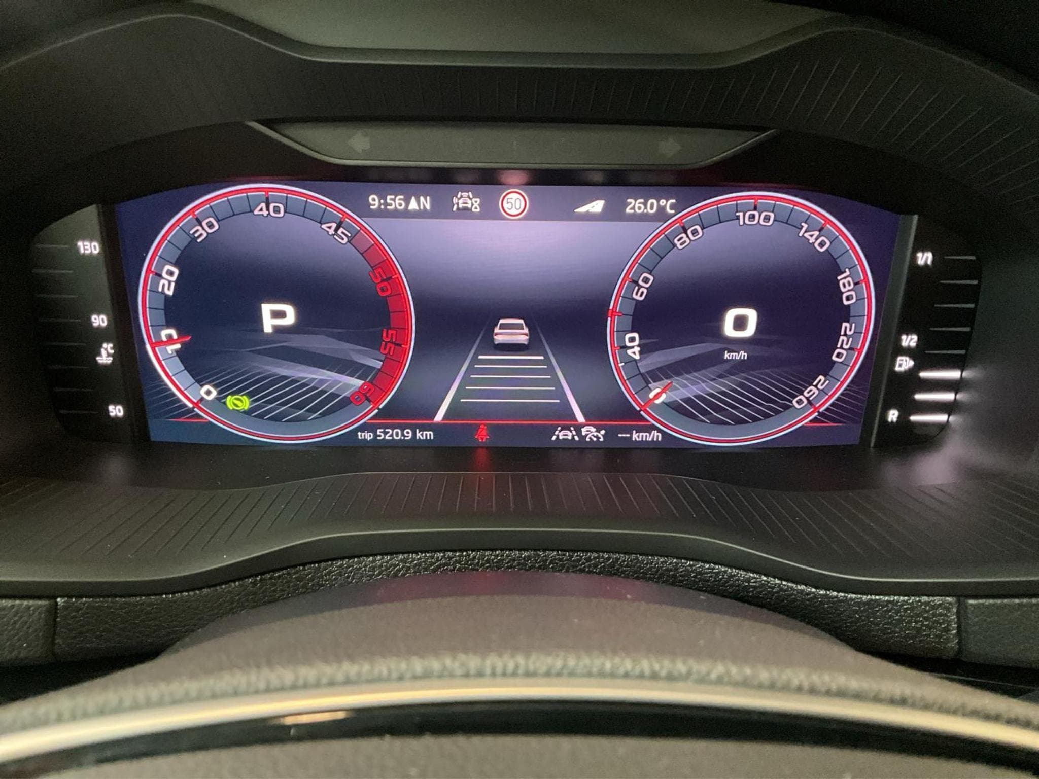 Skoda Karoq Sportline+DSG+4x4+Pano+AHK+Stand-H.+P.Travel-Ass. (2025) - Photo 11