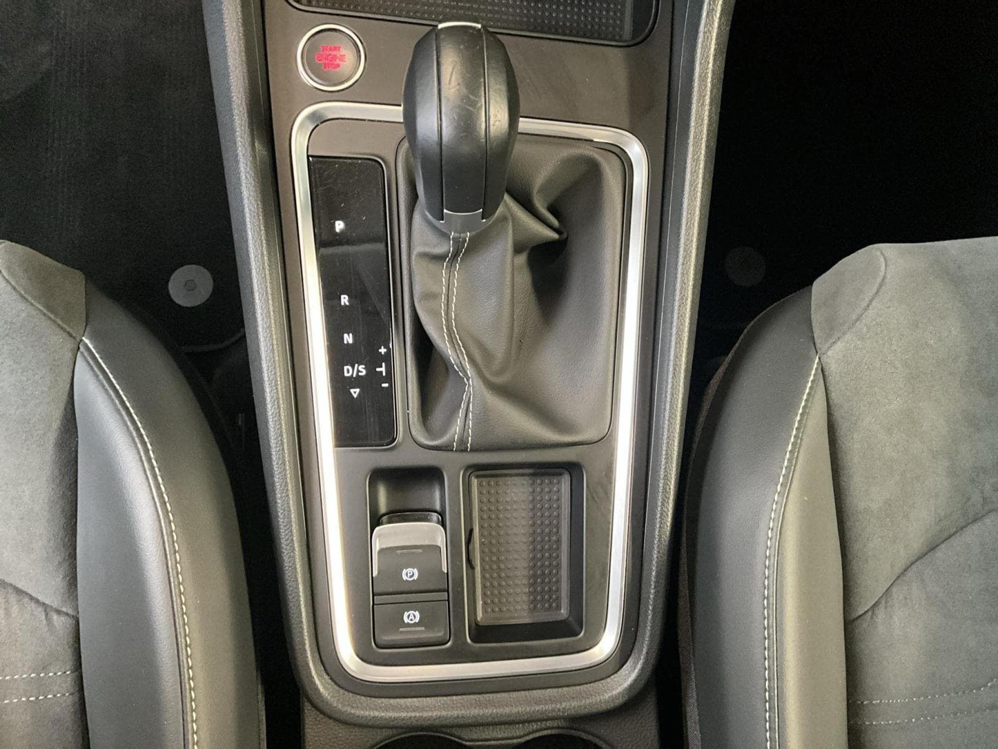Seat Ateca Style+DSG+P.Black-Ext.+RearView+Dinamica+FullLink+AHK (2022) - Photo 12