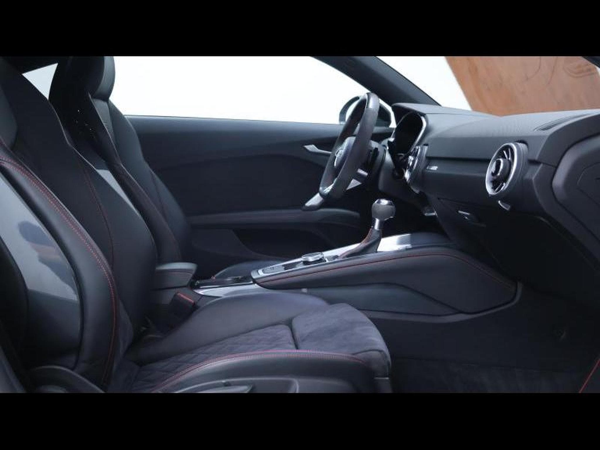 Audi TT Coupé S-Line Competition 2.0 TFSI 197 S-Tronic (2022) - Photo 11