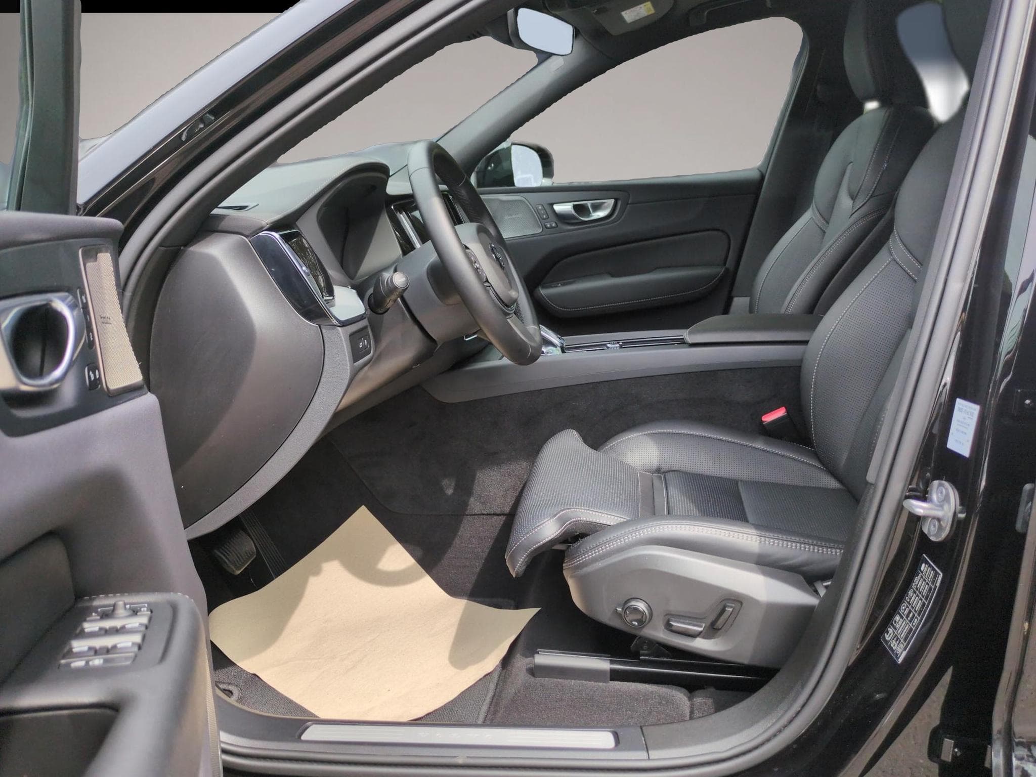 Volvo XC60 (2026) - Photo 7