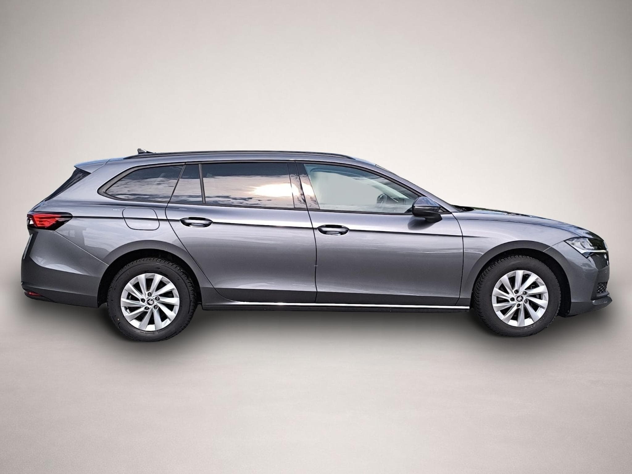 Skoda Superb (2025) - Photo 8