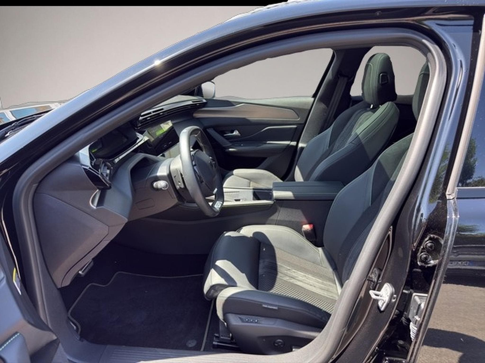 Peugeot 4008 (2024) - Photo 7