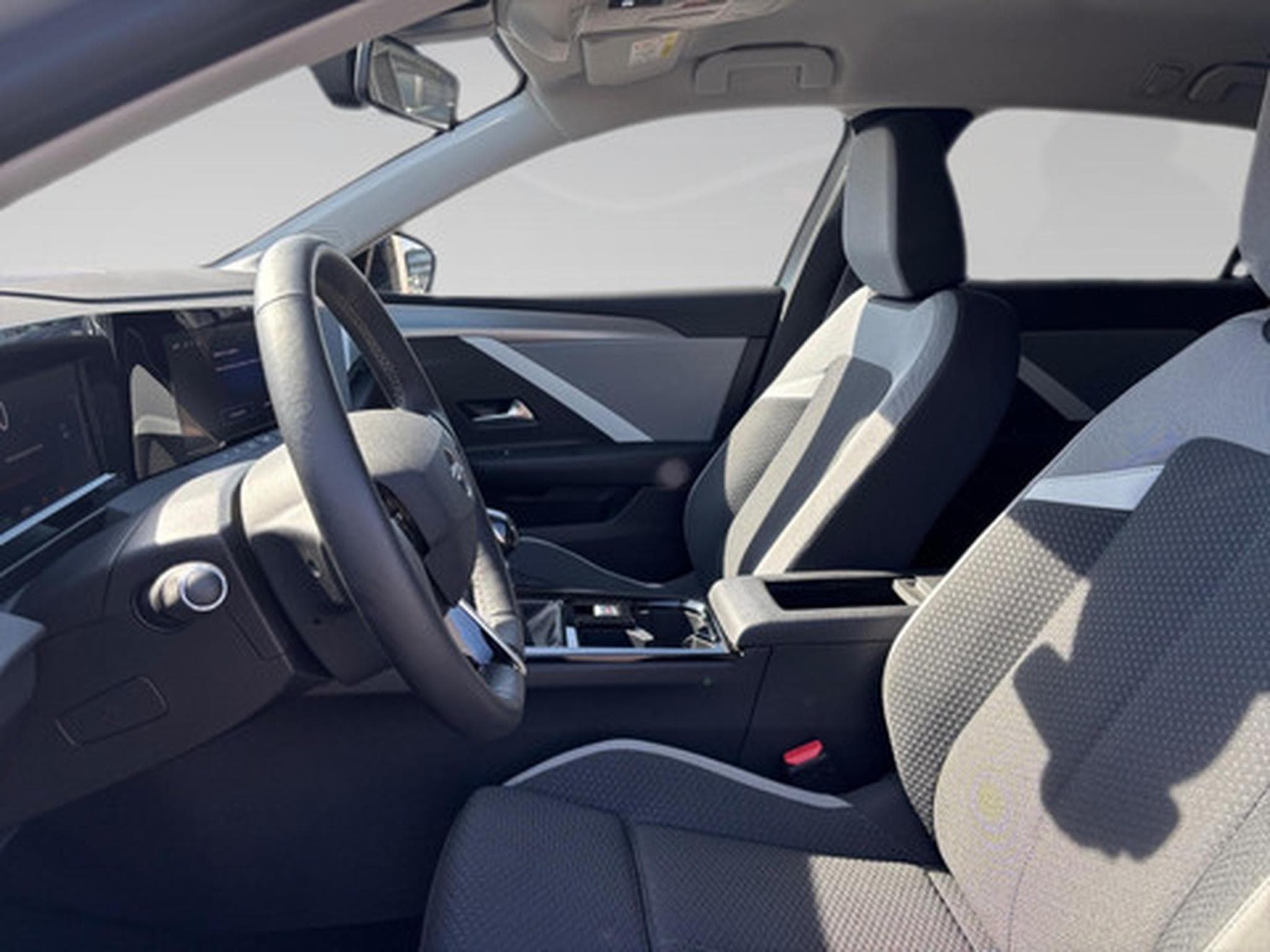 Opel Astra 1.2 L L Edition (2024) - Photo 4