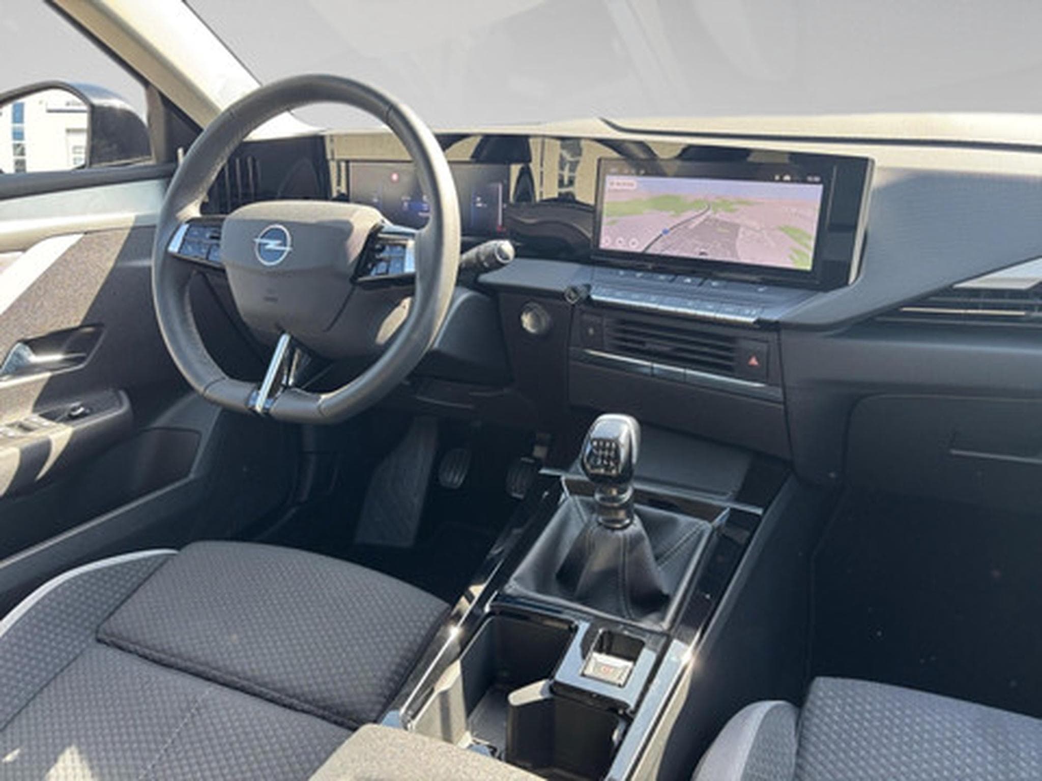 Opel Astra 1.2 L L Edition (2024) - Photo 6