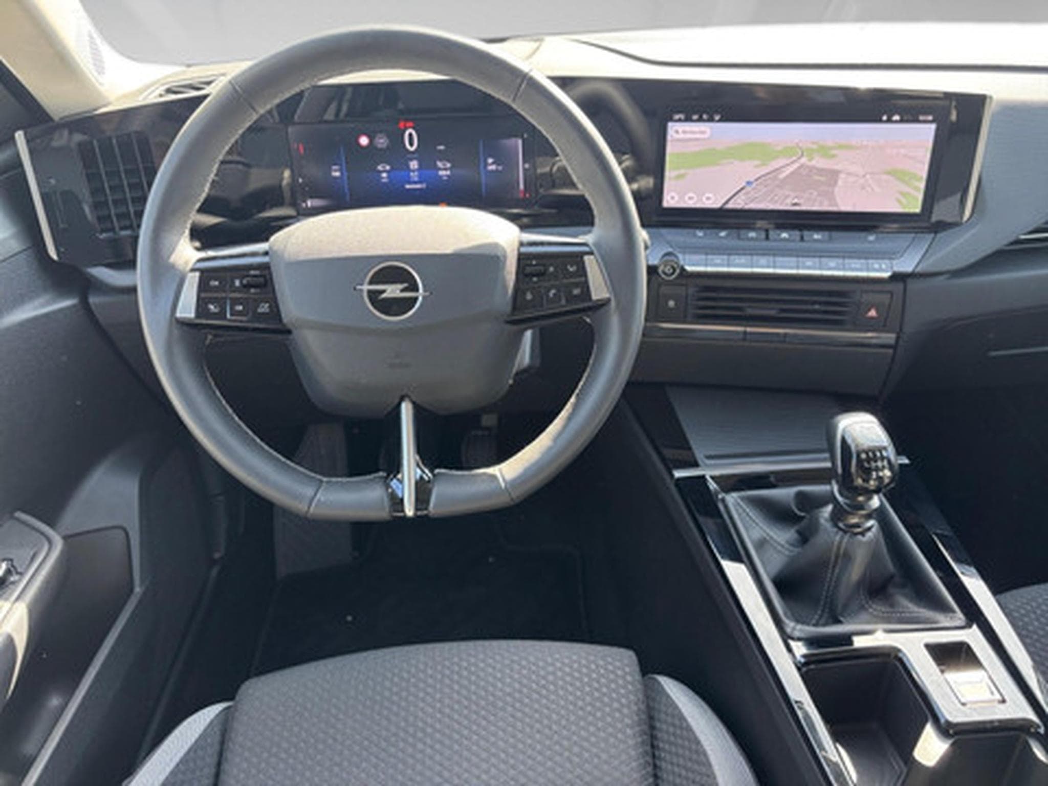 Opel Astra 1.2 L L Edition (2024) - Photo 7