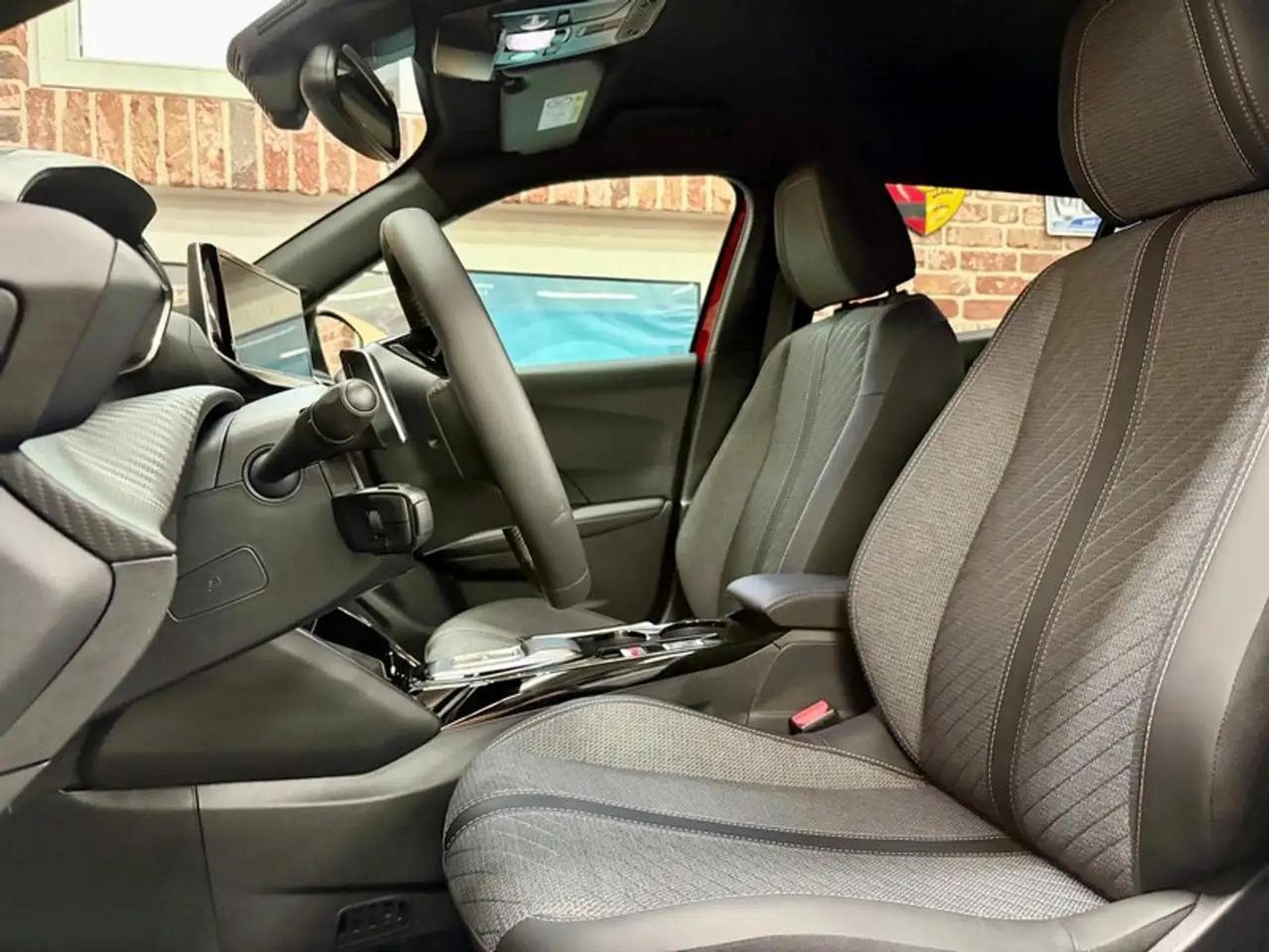 Peugeot 2008 (2025) - Photo 5