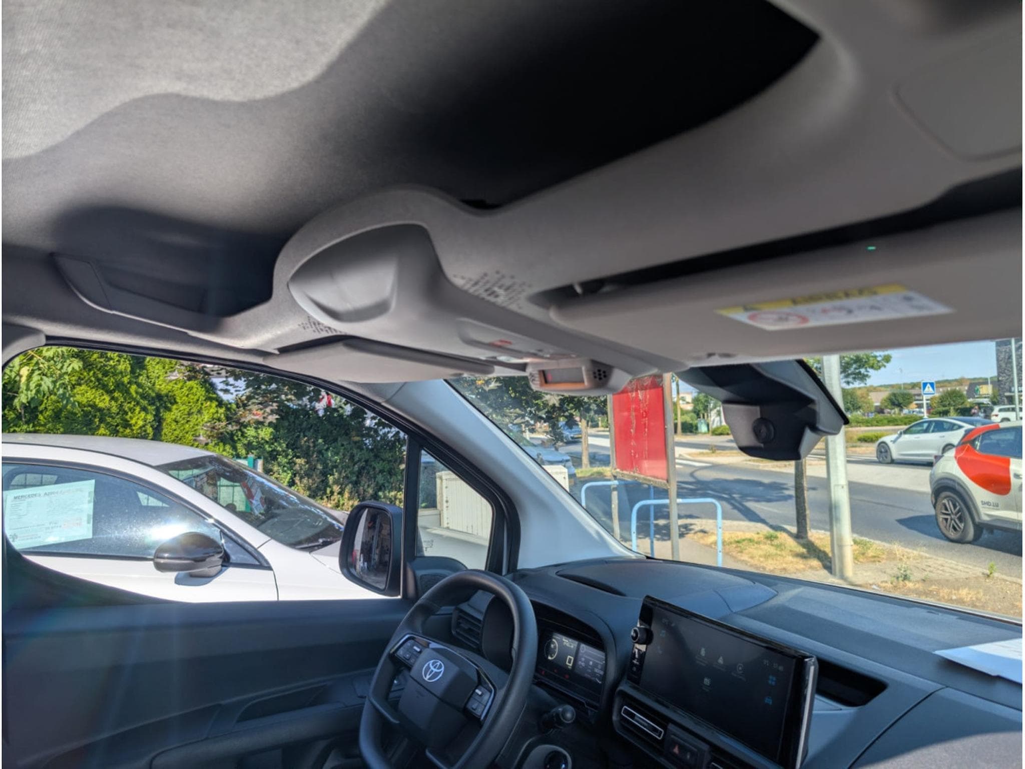 Toyota Proace CITY LWB 1.5L 100HP ACTIVE * GARANTIE CONSTRUCTEUR 9 ANS* (2025) - Photo 12