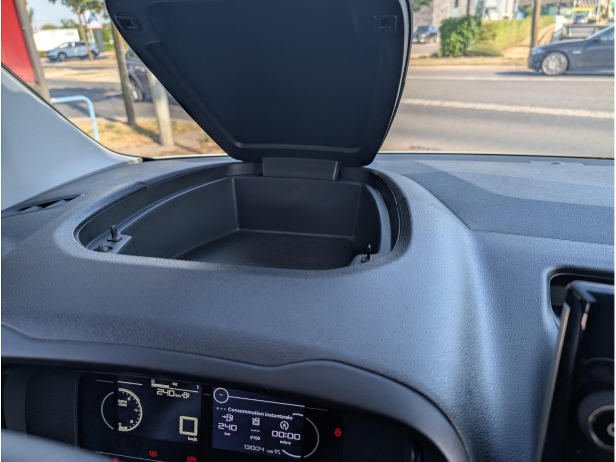 Toyota Proace CITY LWB 1.5L 100HP ACTIVE * GARANTIE CONSTRUCTEUR 9 ANS* (2025) - Photo 18