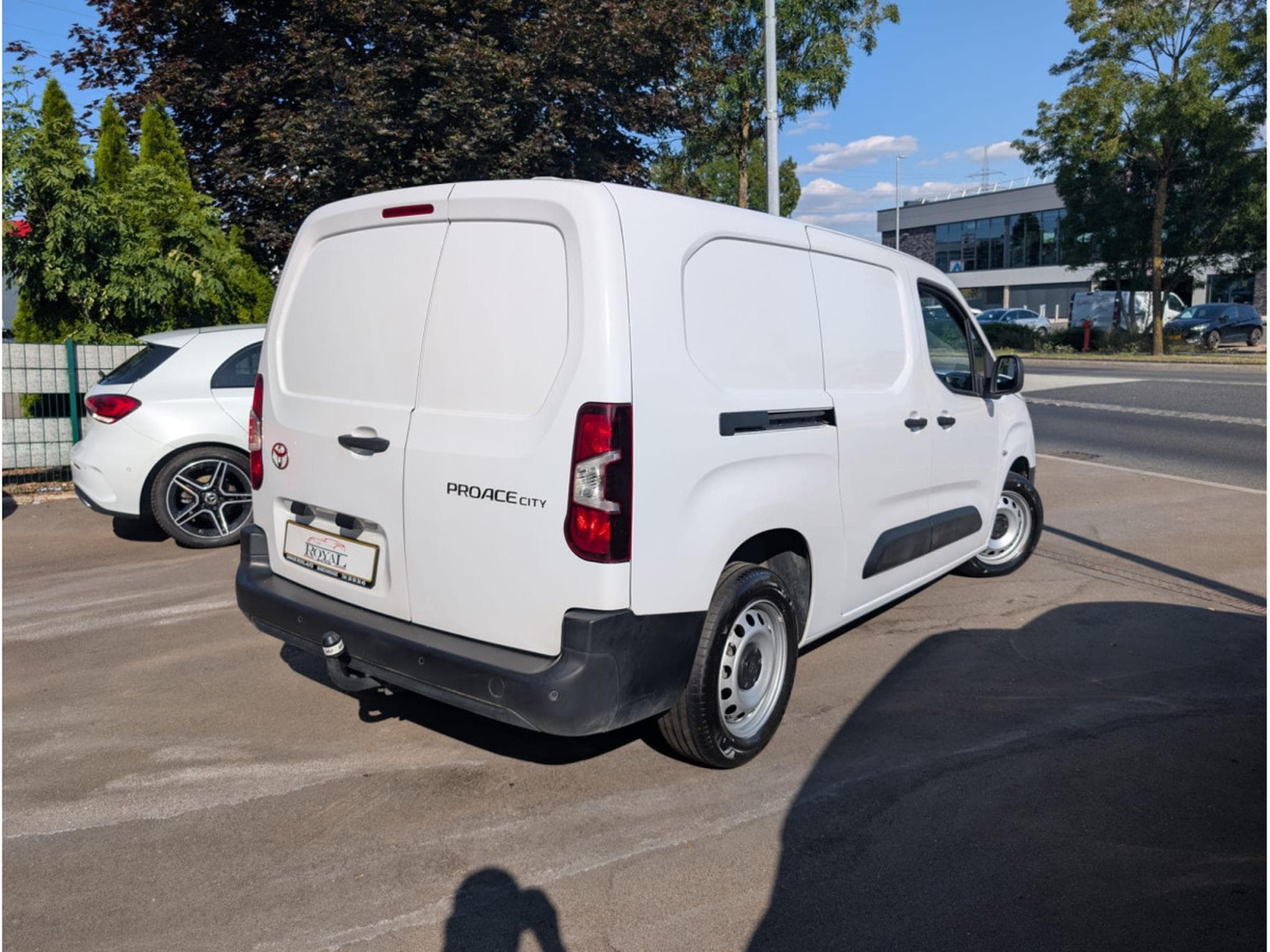 Toyota Proace CITY LWB 1.5L 100HP ACTIVE * GARANTIE CONSTRUCTEUR 9 ANS* (2025) - Photo 2